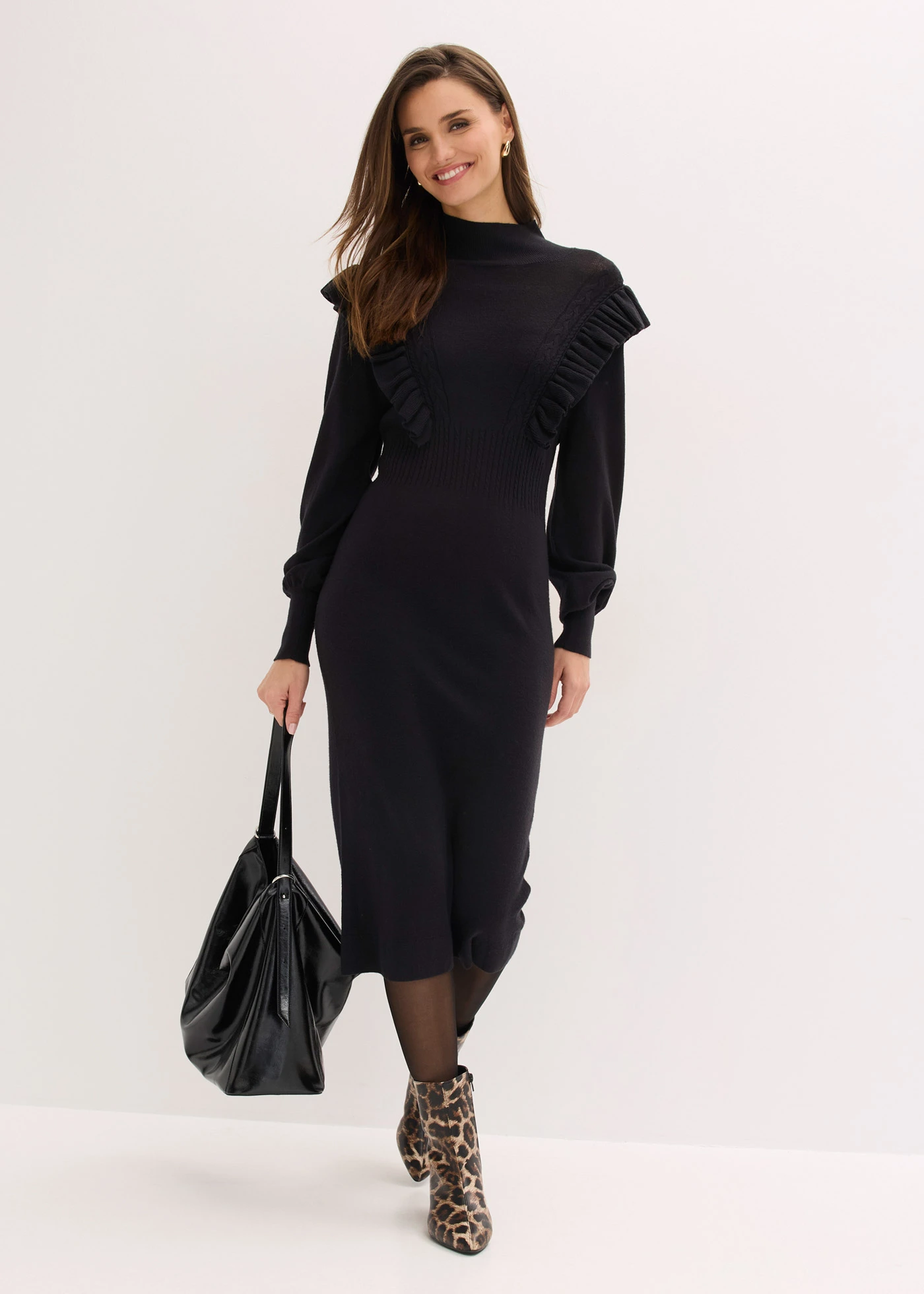 Rochie tricotată din material cu viscoză • negru • magazin bonprix