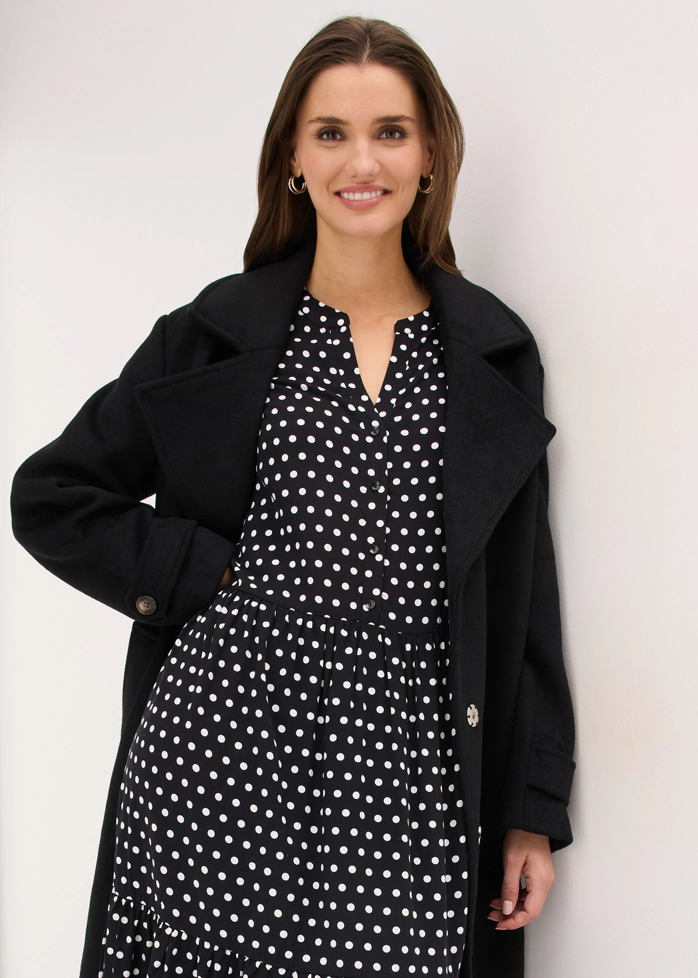 Robe midi en viscose fluide • noir pois • Boutique bonprix