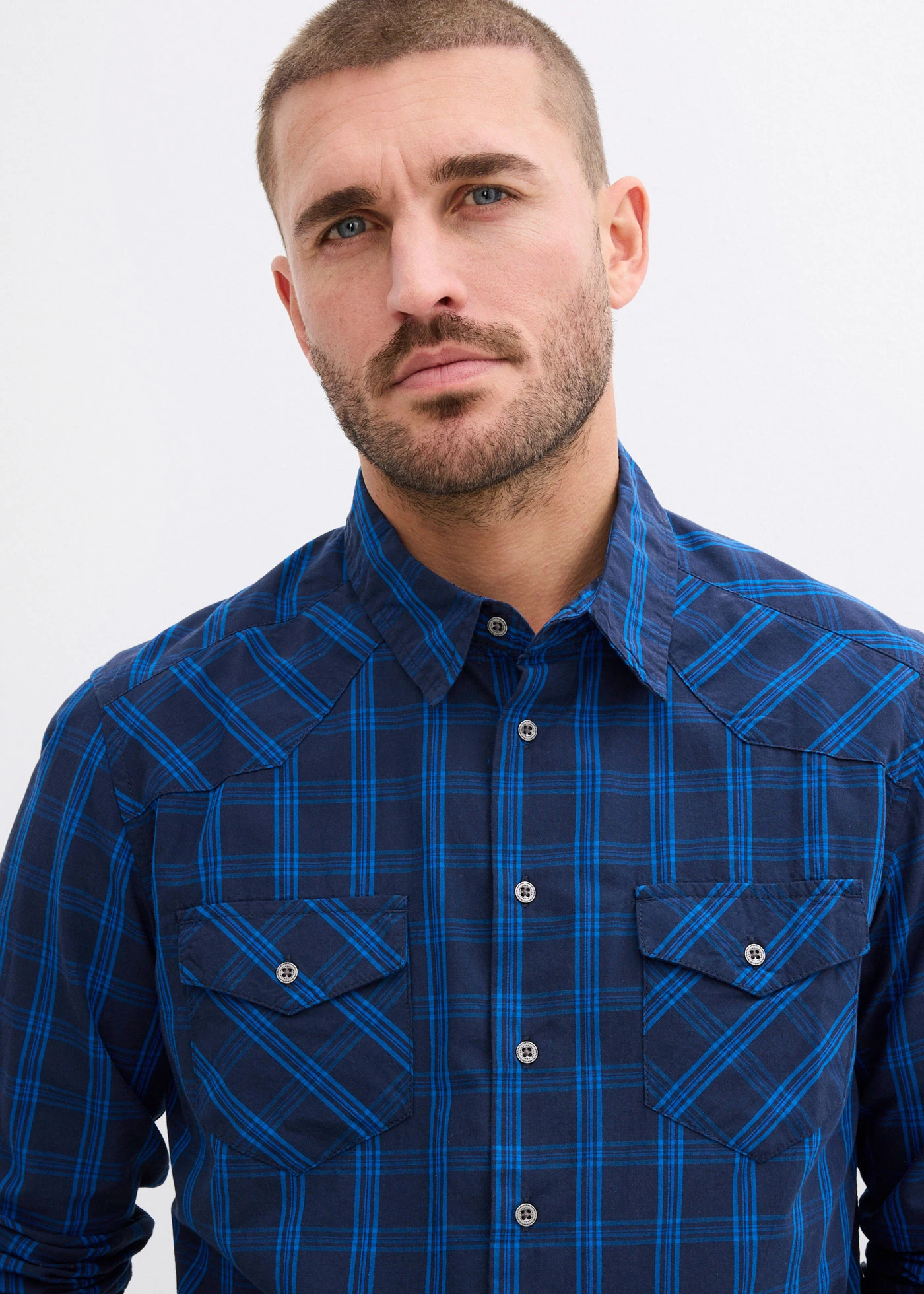 Chemise manches longues 100% coton • bleu foncé carreaux • Boutique bonprix