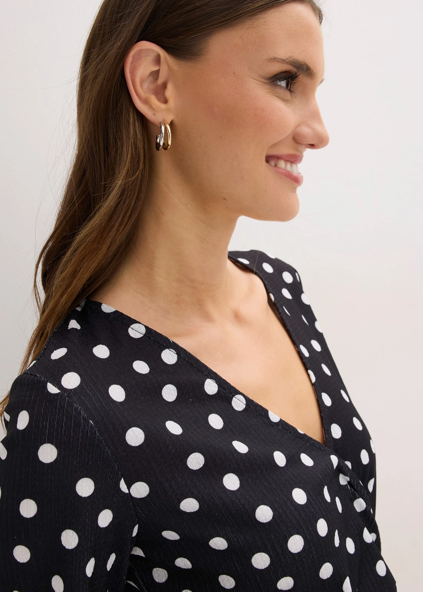 Potlačené tričko zo štruktúrovaného džerseju • bodkované čierna   /biela • obchod bonprix