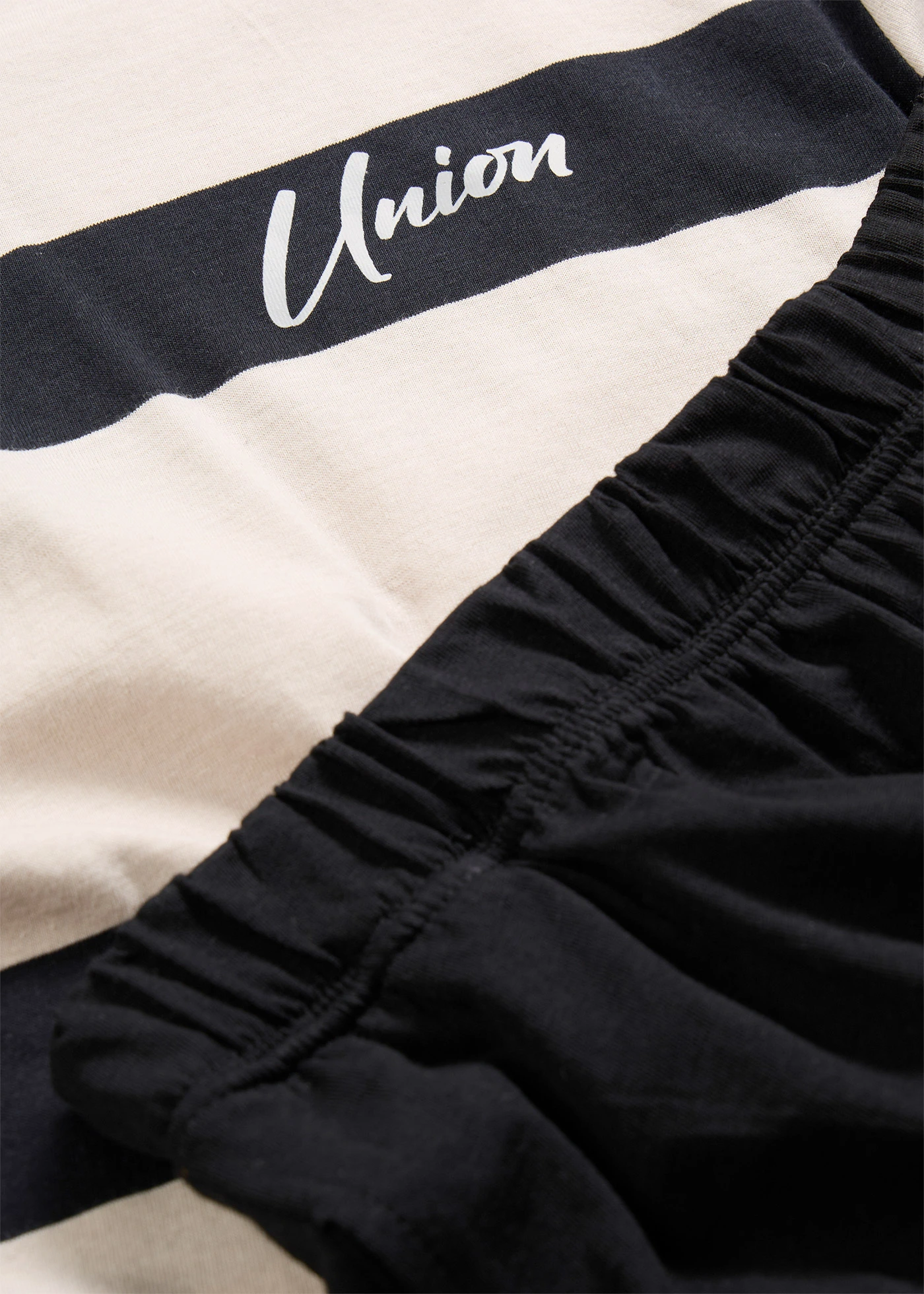 Pyjashort en coton • gris pierre +noir • Boutique bonprix