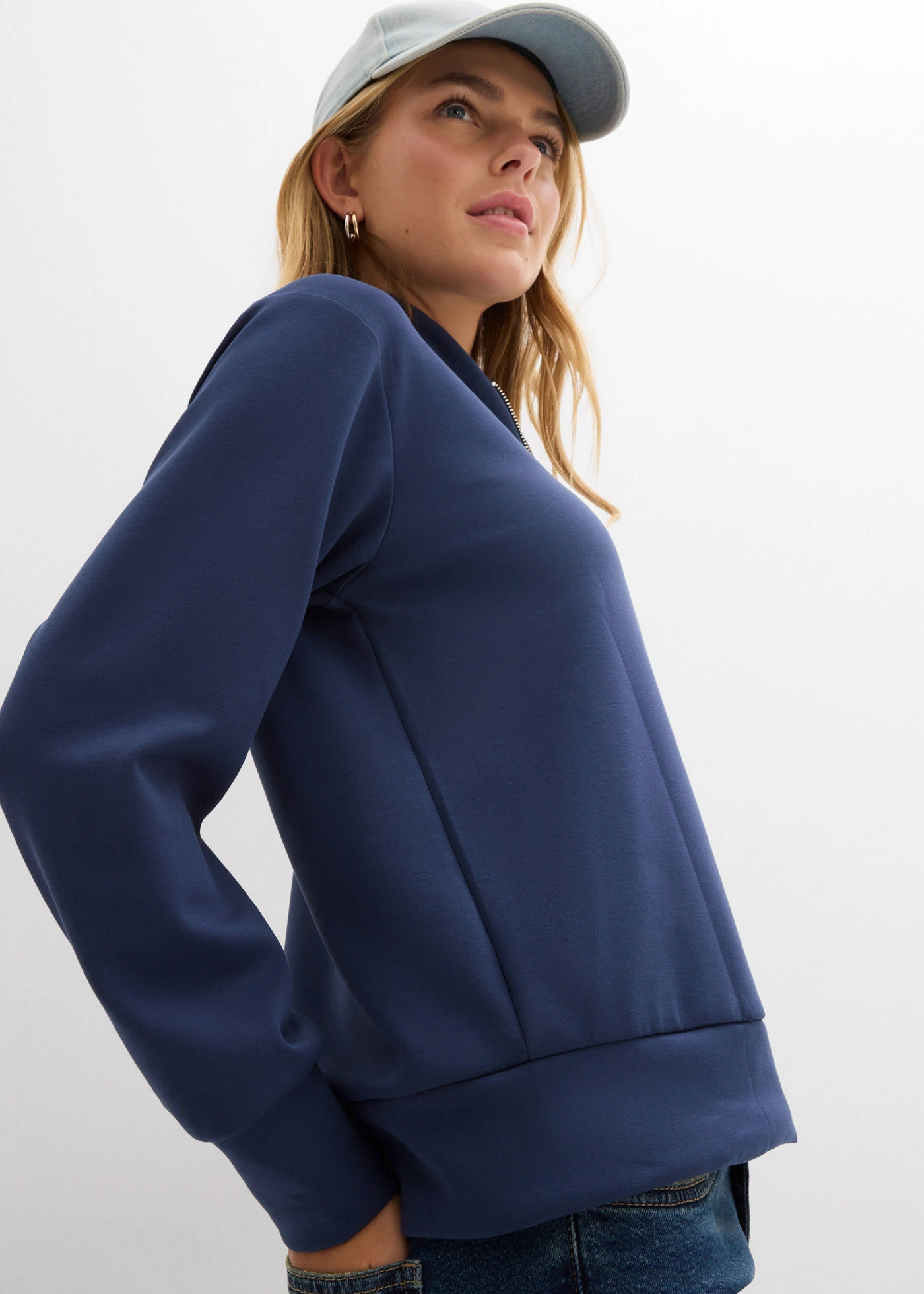 Bluză casual din material moale cu viscoză • bleumarin • magazin bonprix