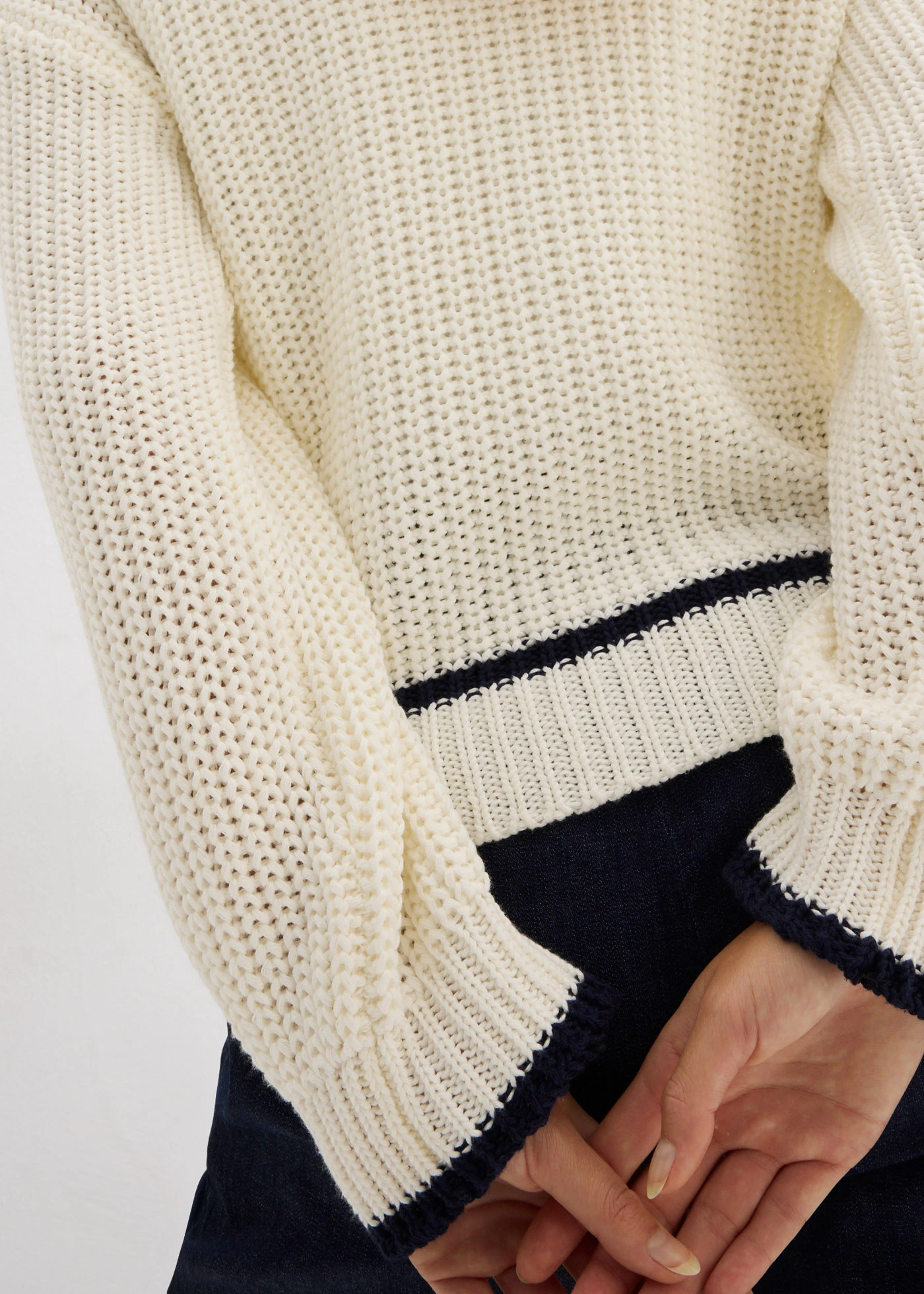 Grof gebreide cardigan in een katoenmix • wolwit-donkerblauw • bonprix online shop