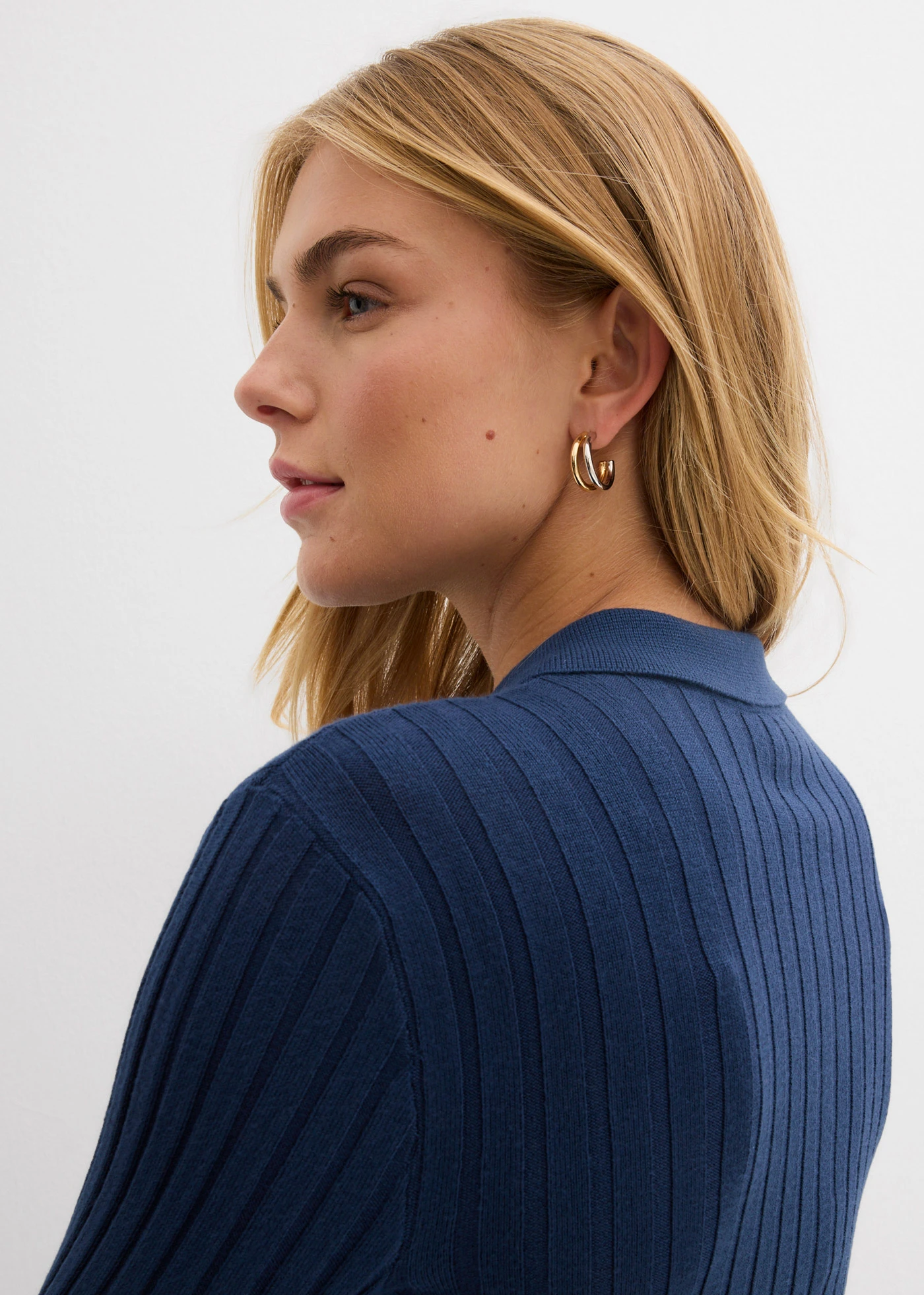 Bluză polo din tricot ripsat cu viscoză • bleumarin • magazin bonprix