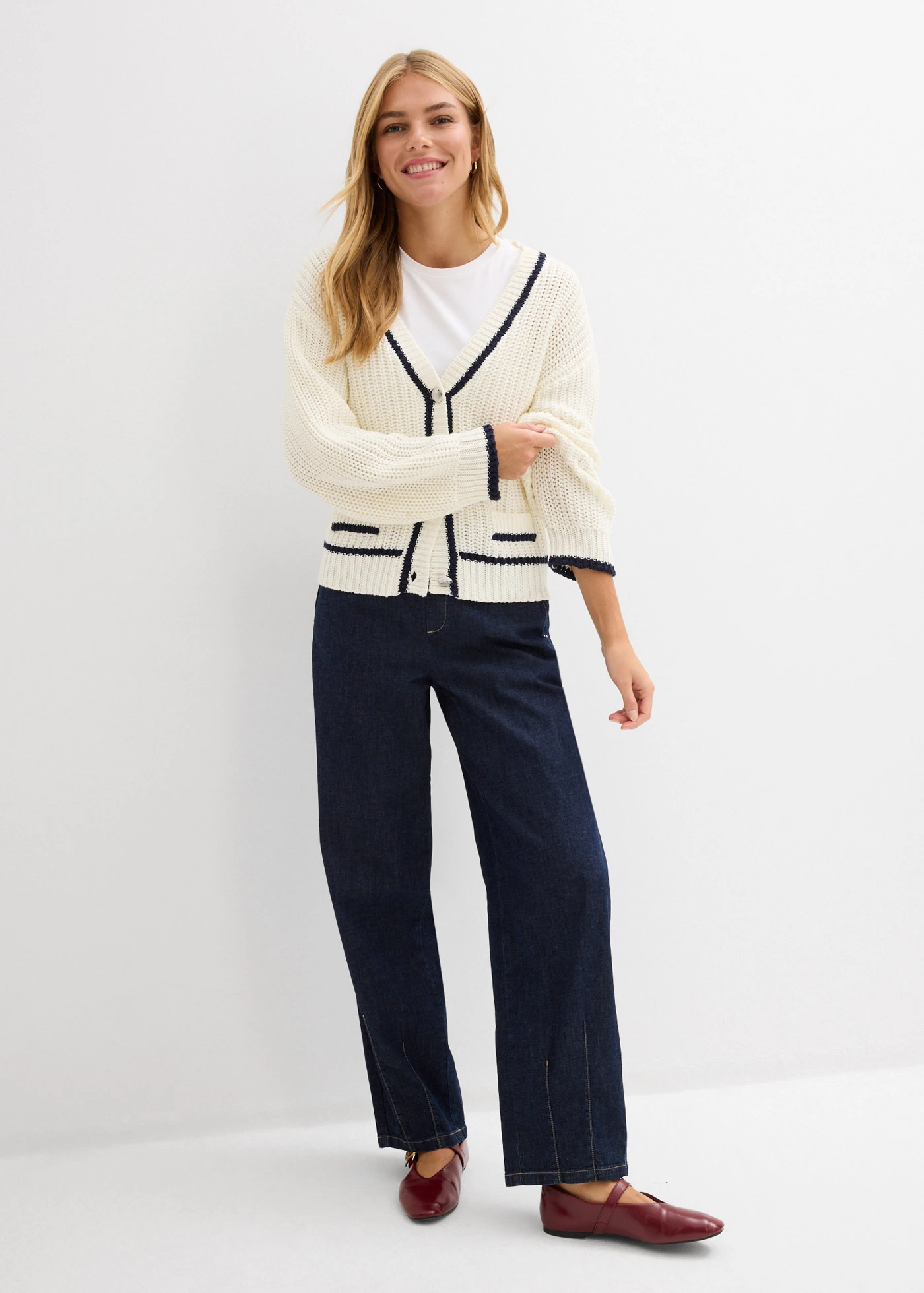 Gilet en grosse maille • écru-bleu foncé • Boutique bonprix