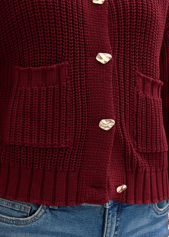Gilet en grosse maille avec boutons martelés • rouge rubis • product-page.page-title-suffix