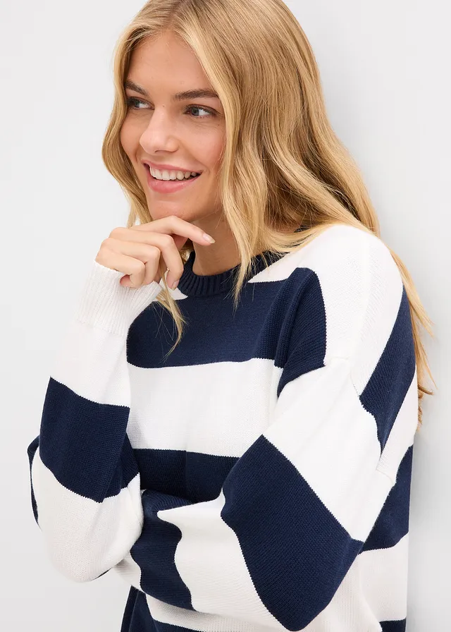 Oversized trui in een zachte viscosemix • wolwit-donkerblauw gestreept • product-page.page-title-suffix