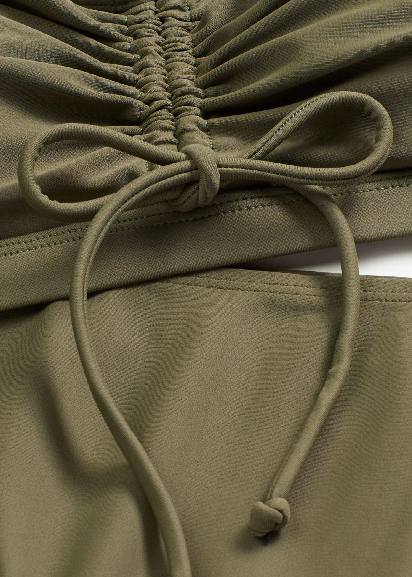 Bikini brassière (ens. 2 pces) avec liens à nouer • olive foncé • Boutique bonprix