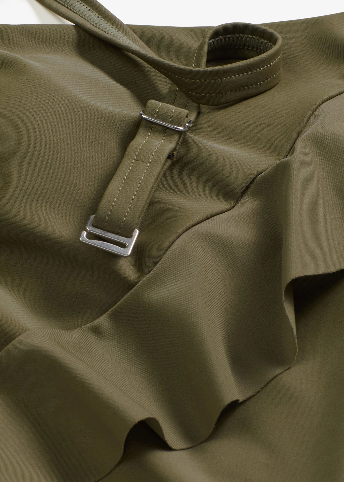 Maillot 1 pièce asymétrique avec volant • olive foncé • Boutique bonprix