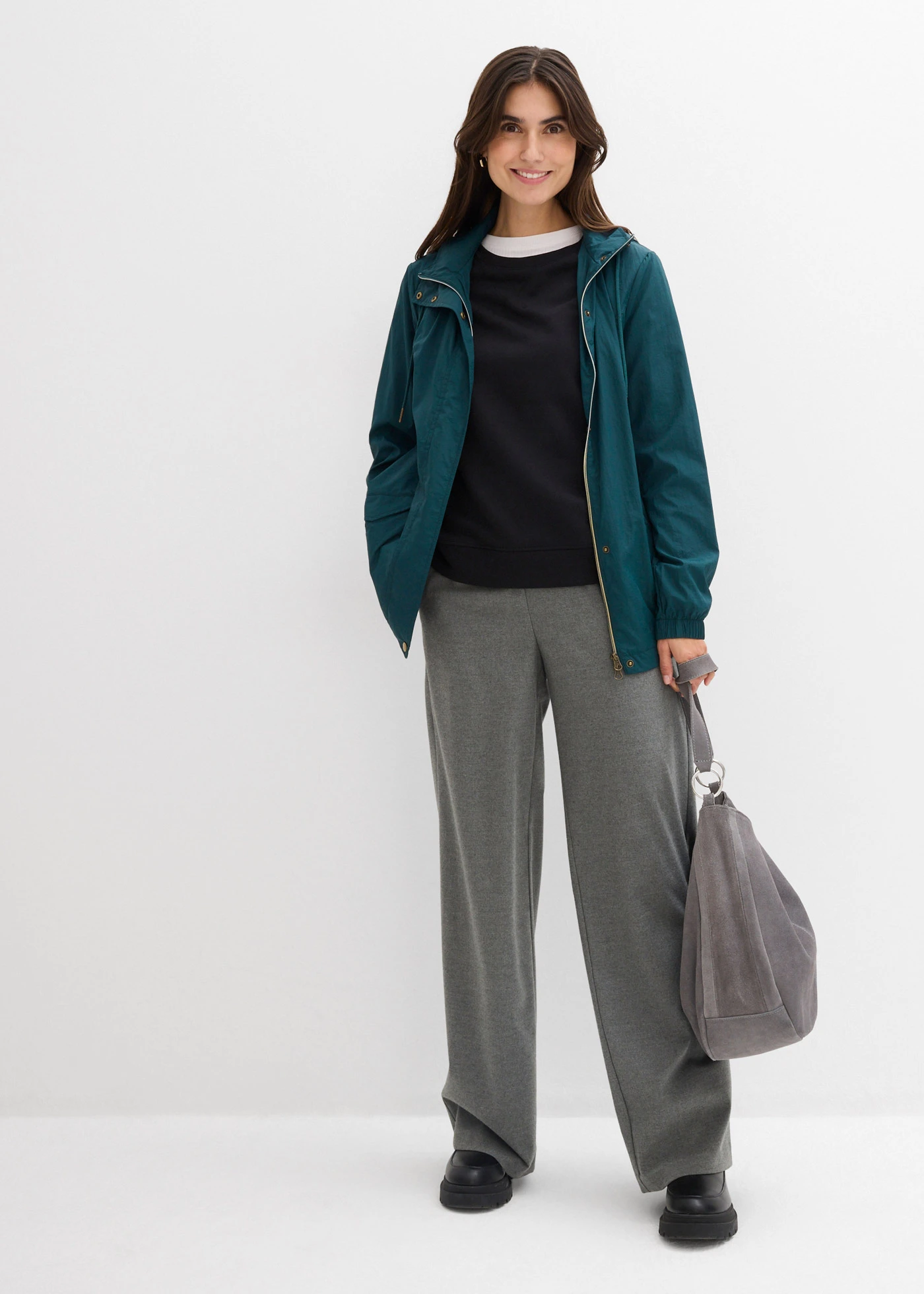 Parka très légère pour la mi-saison • vert profond • Boutique bonprix