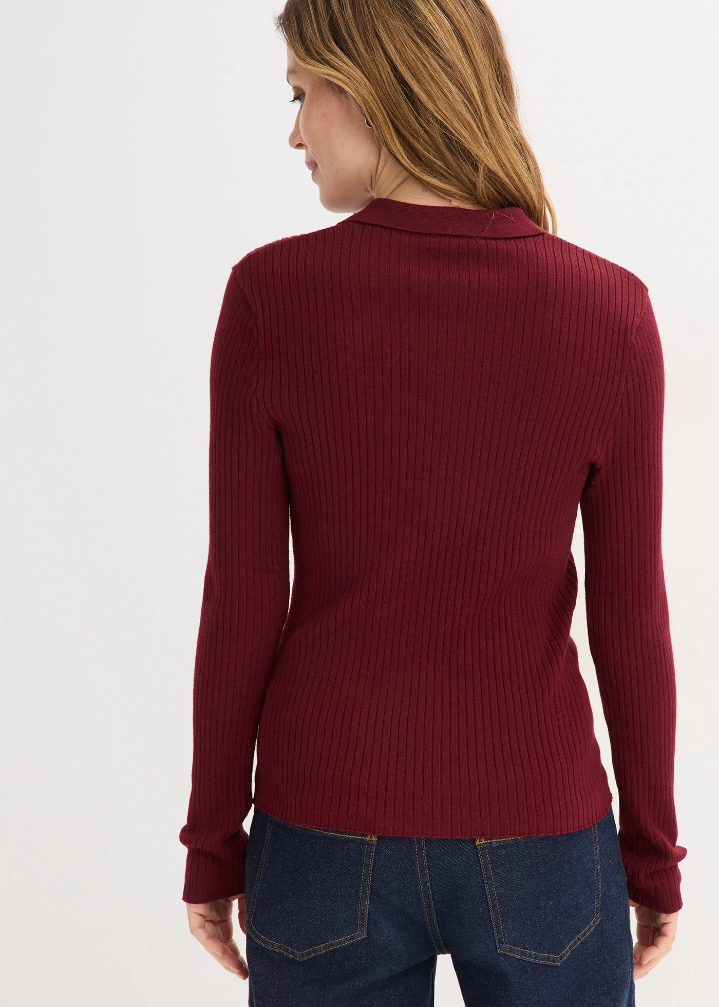 Cienki sweter zapinany na guziki • czerwony rubinowy • sklep bonprix