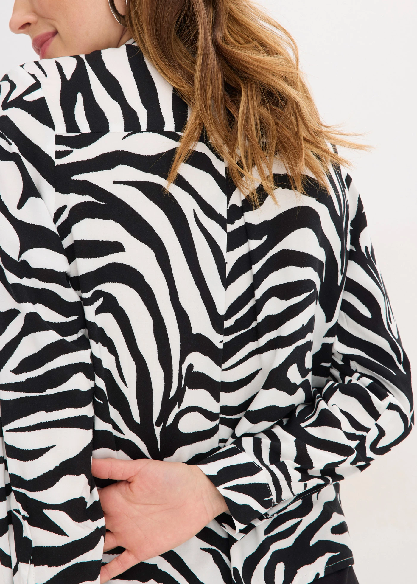 Blúzka z padavej viskózy • čierna-biela zebra potlačená • obchod bonprix