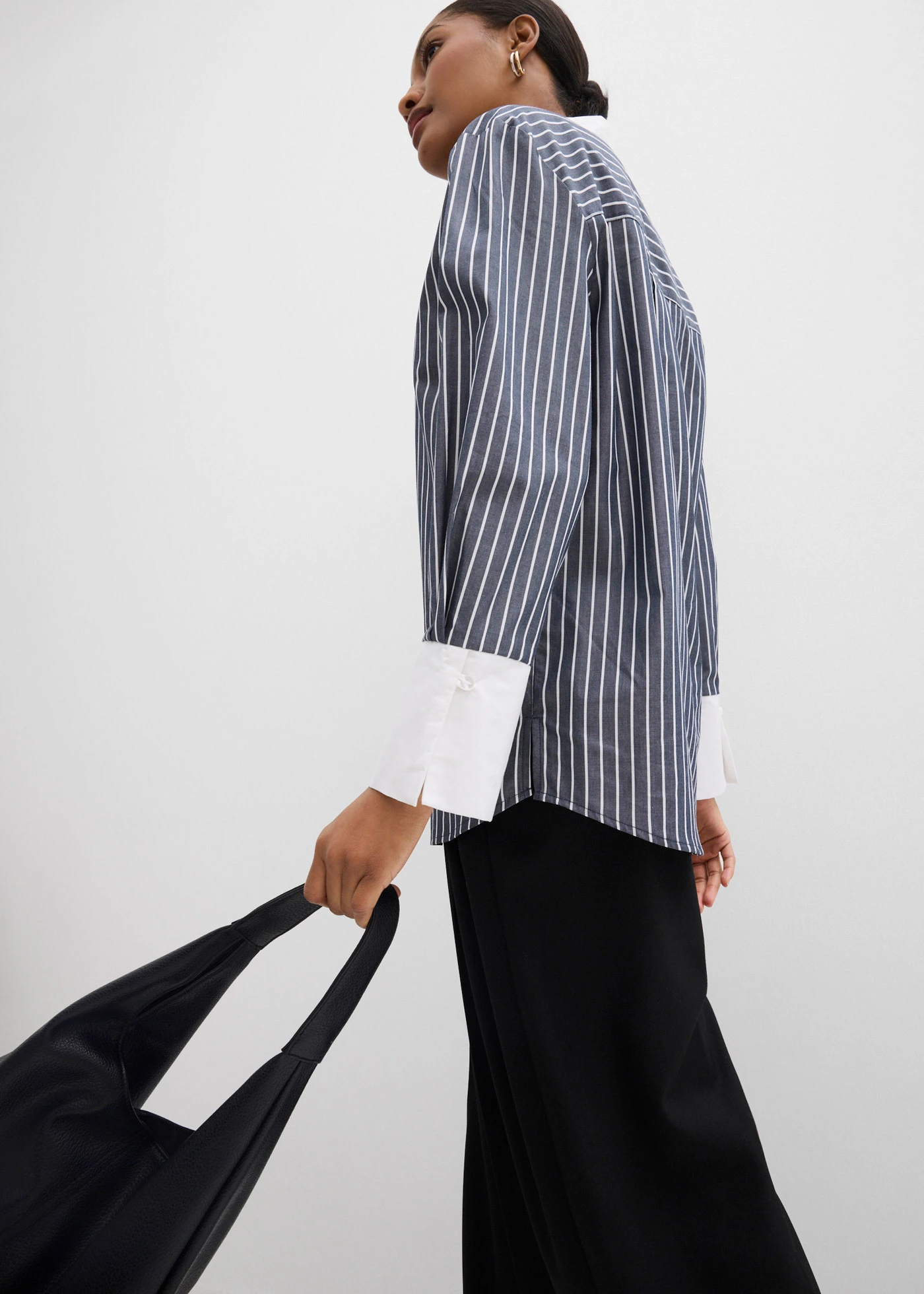 Cămașă oversize din bumbac 100% • bleumarin/alb cu dungi • magazin bonprix