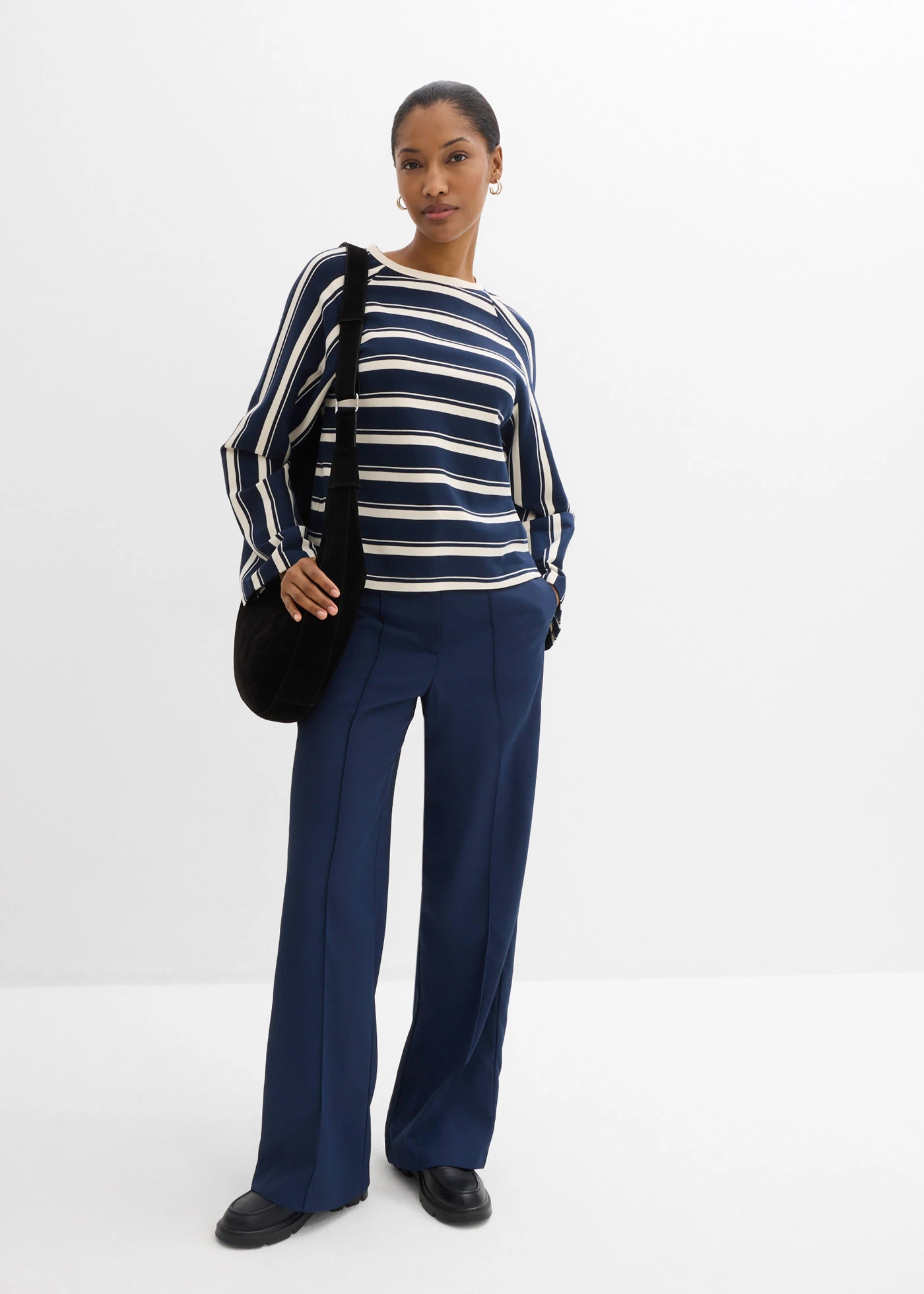 Bluză cu mâneci lungi din jerse plin • bleumarin-alb perlat dungat • magazin bonprix