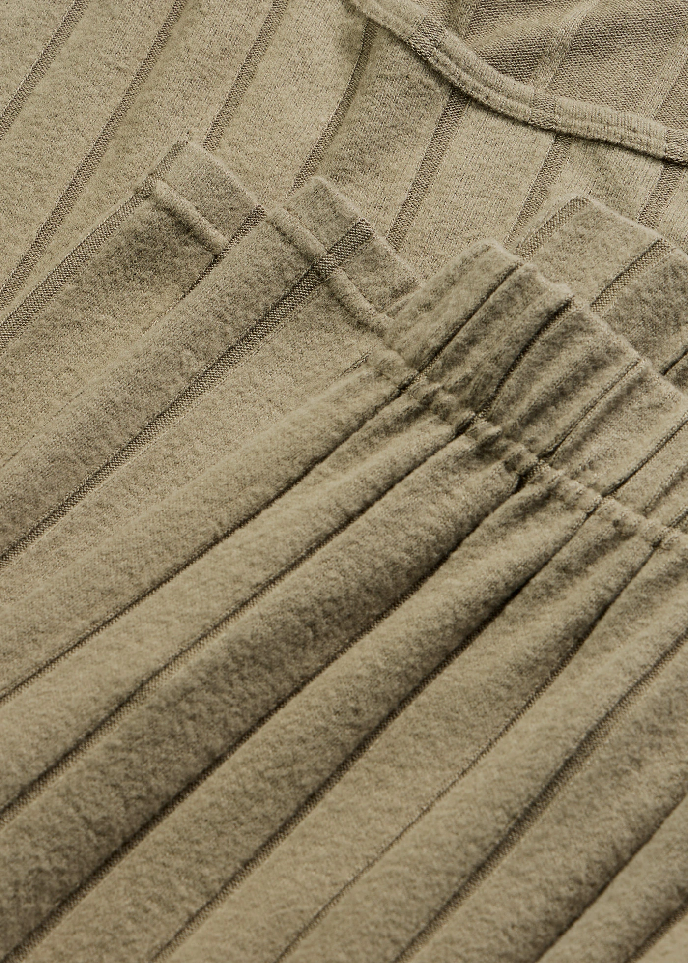 Domácí souprava z měkkého žebrovaného materiálu • olivová • bonprix obchod