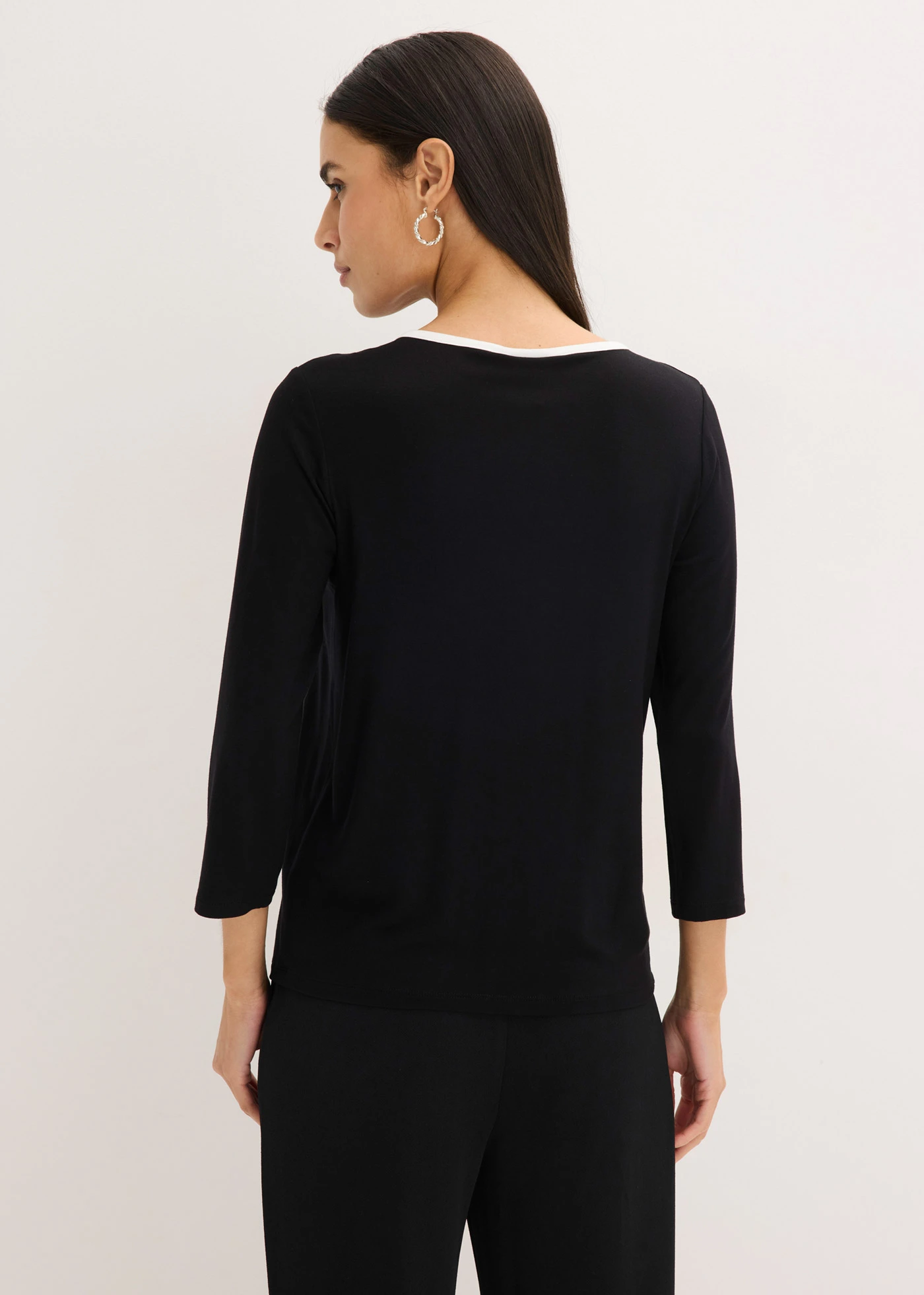 Póló kontraszt szegéllyel • fekete/gyapjúfehér • bonprix áruház