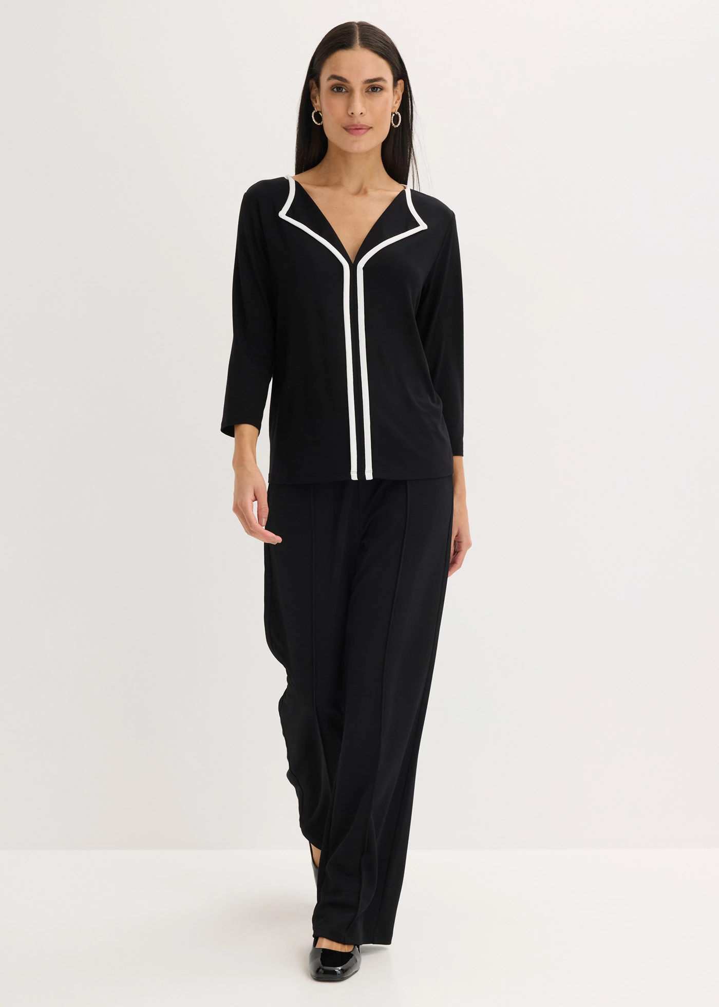 Póló kontraszt szegéllyel • fekete/gyapjúfehér • bonprix áruház