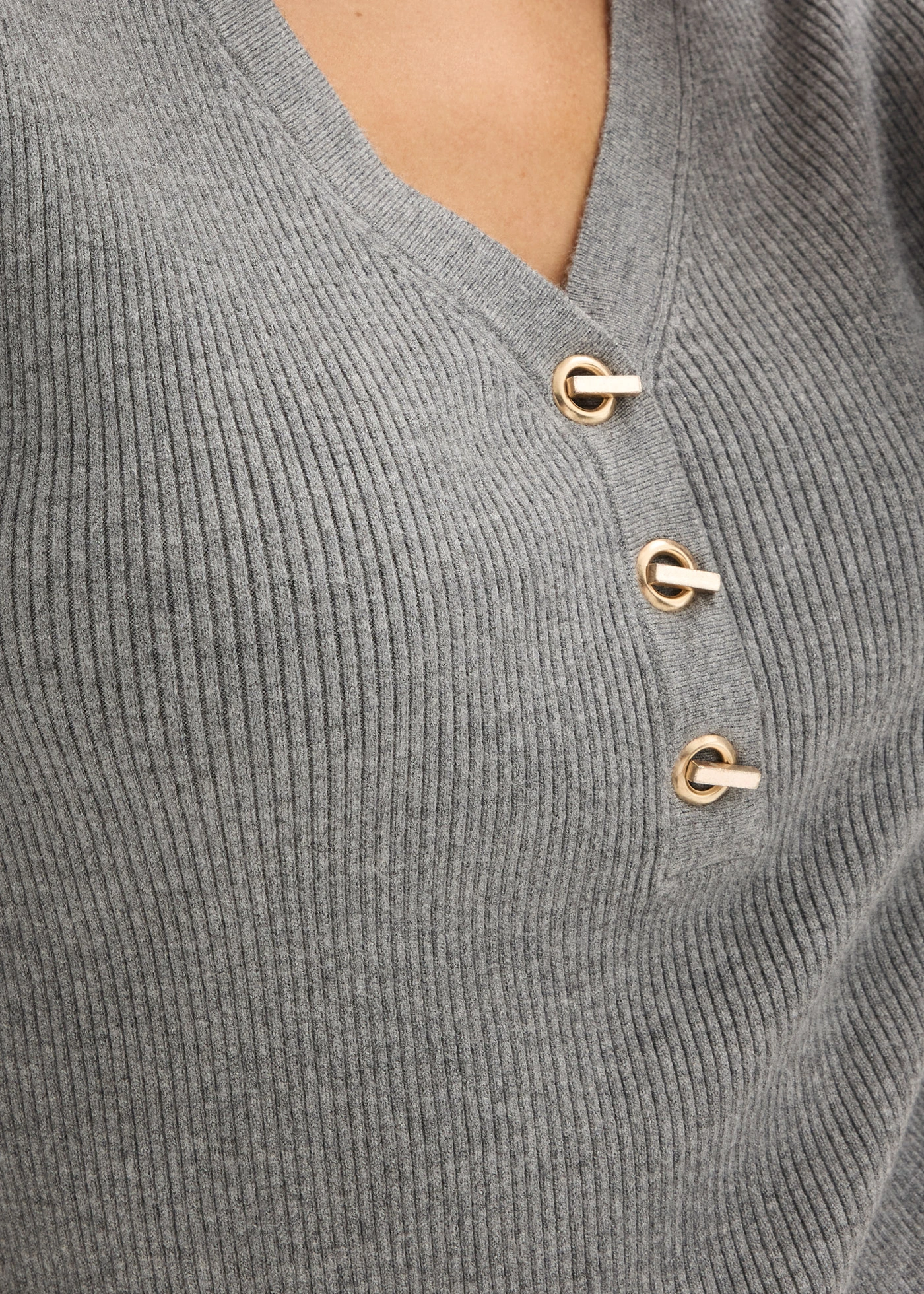 Pull côtelé en viscose mélangée • gris chiné • Boutique bonprix