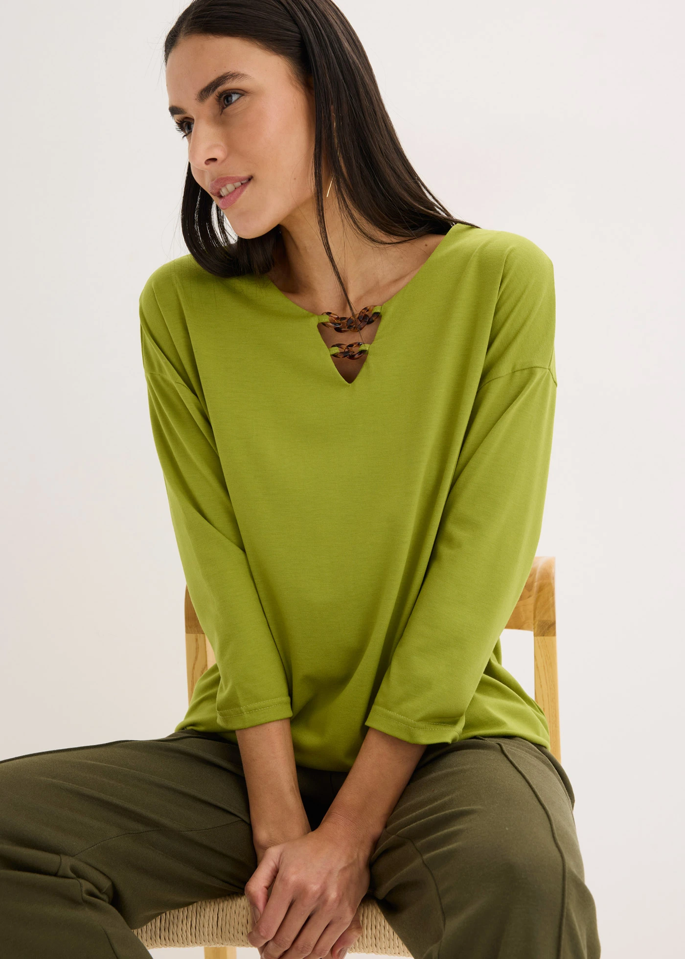 Bluză tricot tip tunică • verde mușchi • magazin bonprix