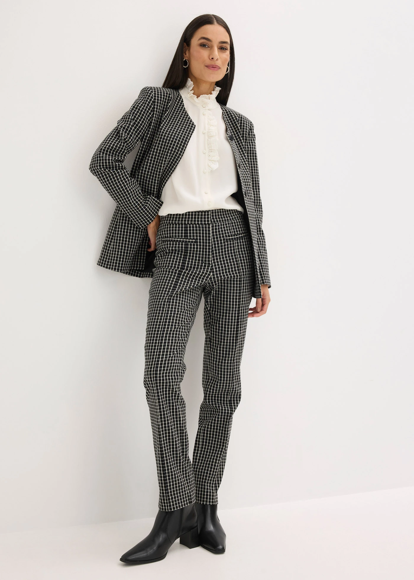 Blazer stretch din bengalină • negru/ecru cadrilat • magazin bonprix