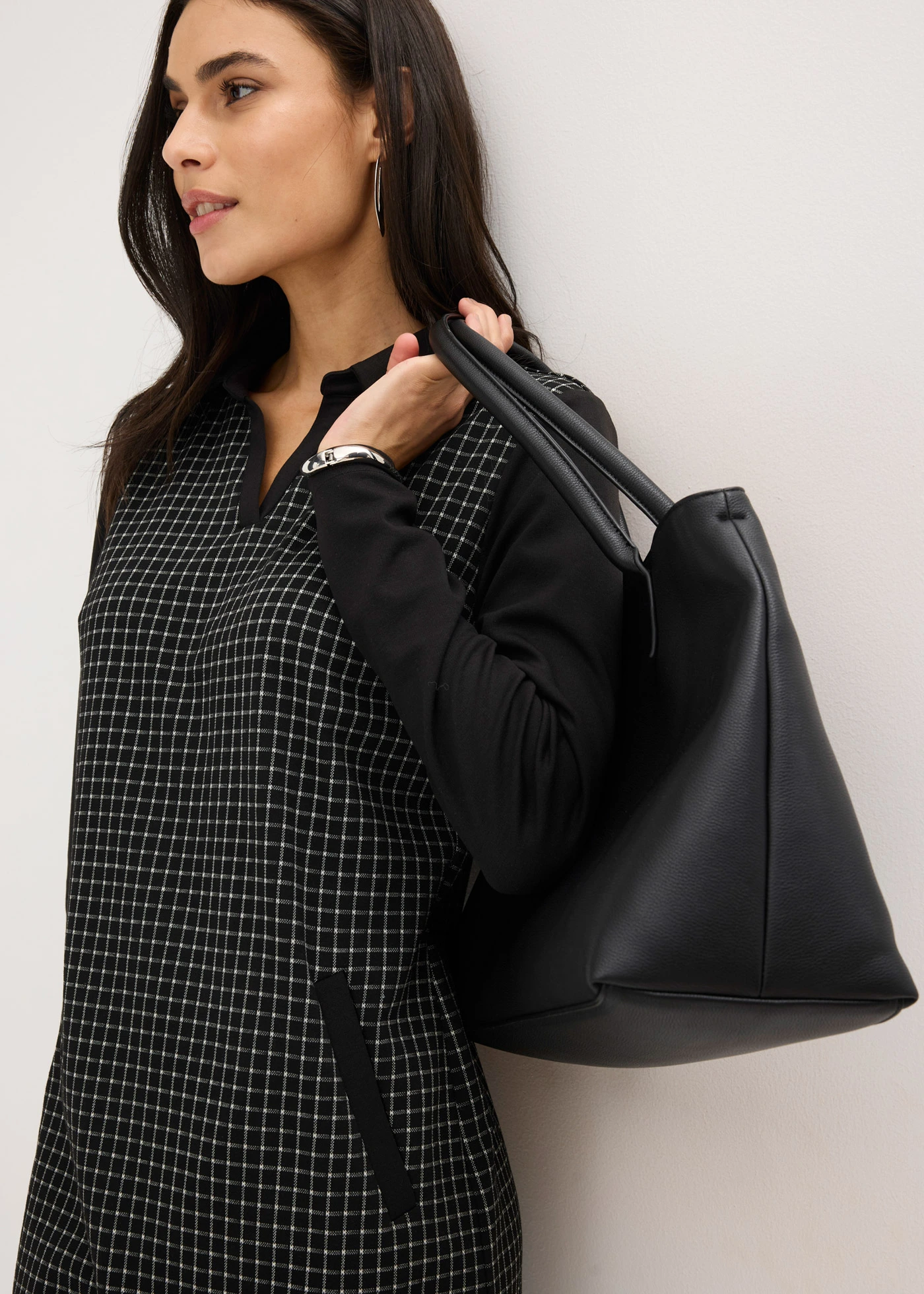 Jacquard jurk met contrasterende kraag • zwart-wolwit geruit • bonprix online shop