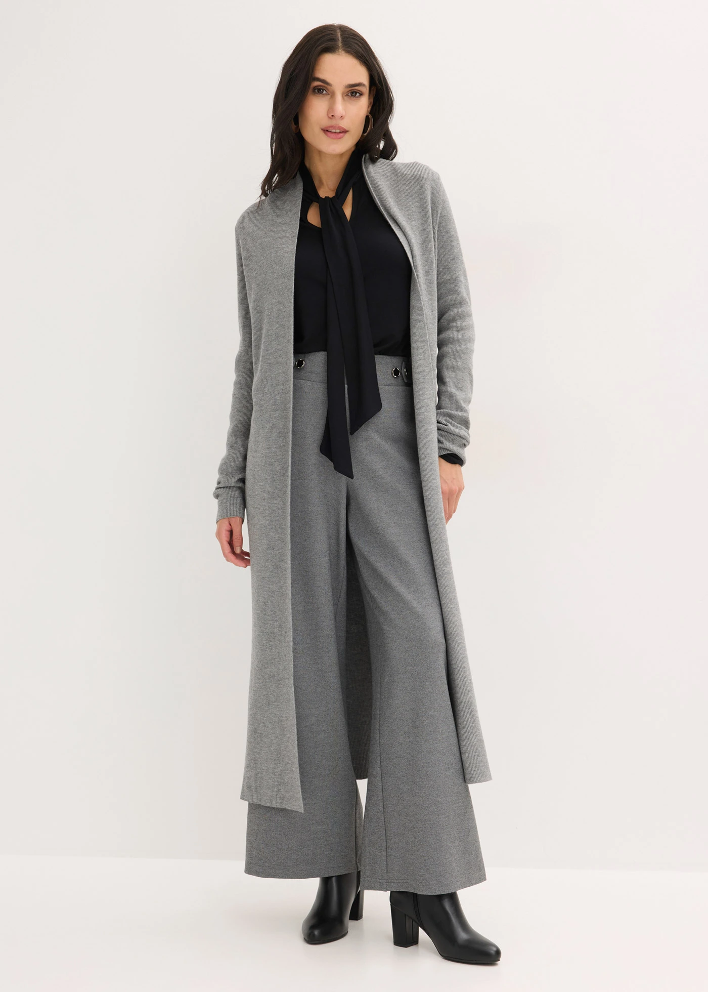 Gilet long en maille • gris chiné • Boutique bonprix