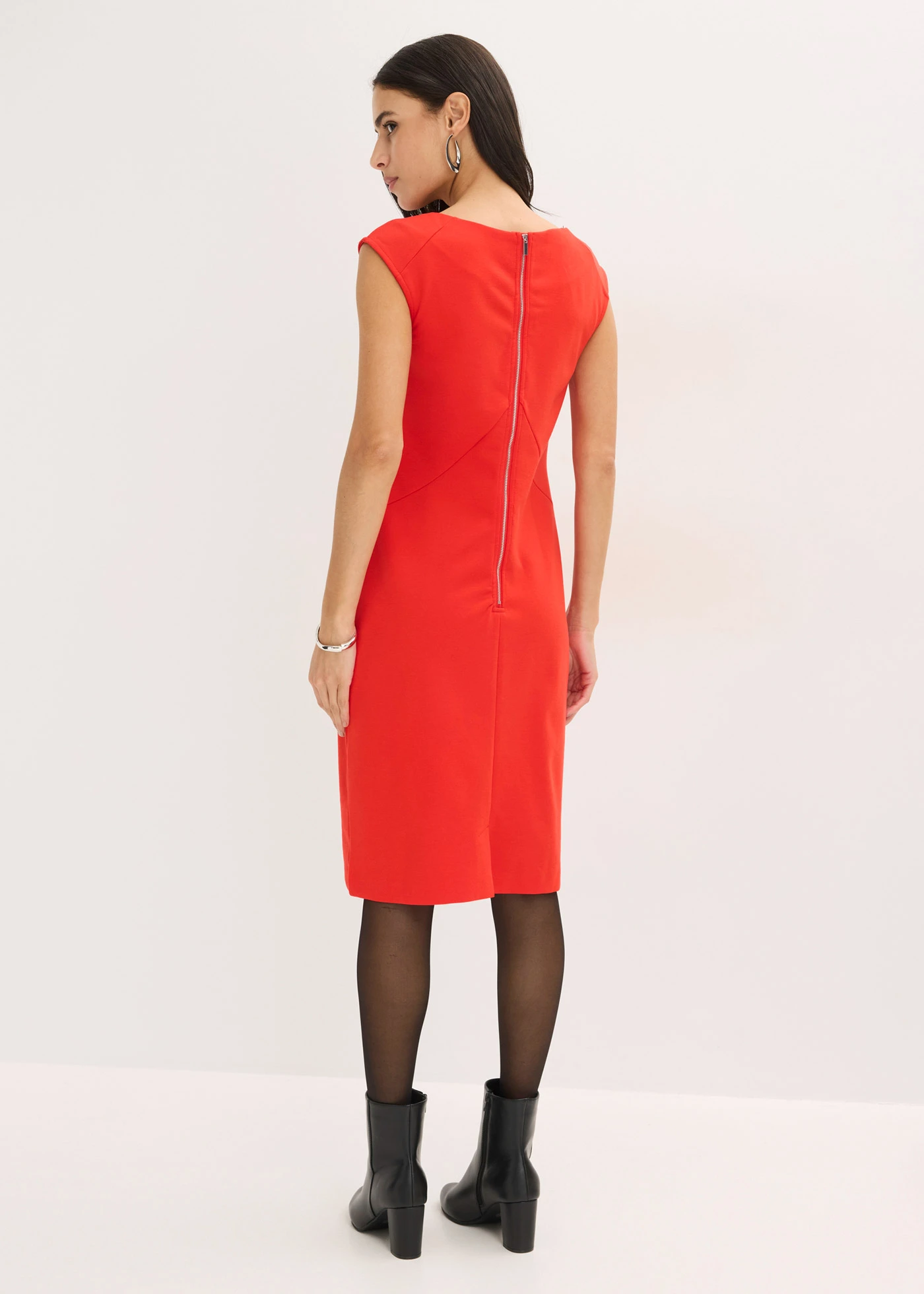 Robe fourreau en Punto di Roma • fraise • Boutique bonprix