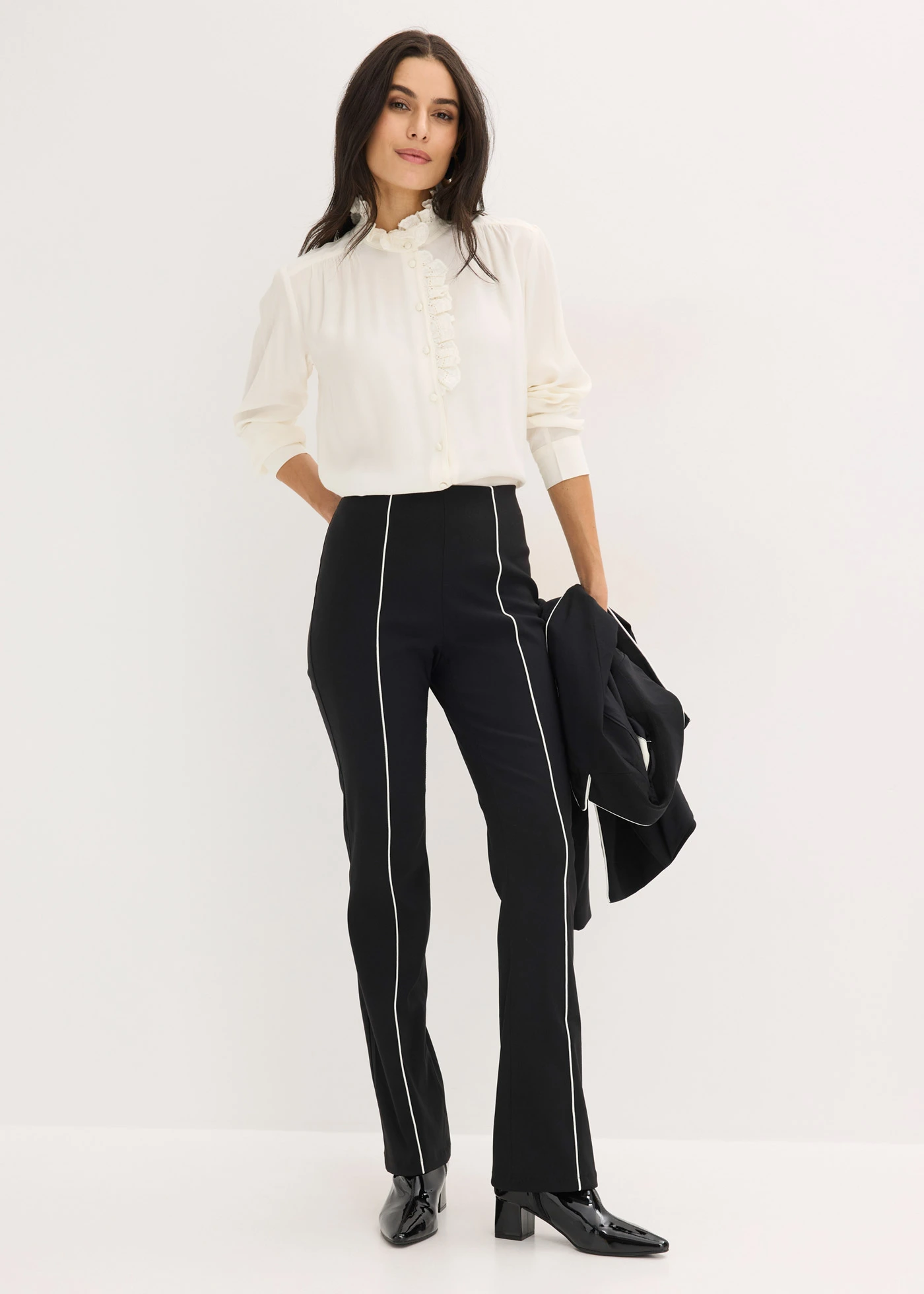 Pantalon flare en bengaline extensible • noir-écru • Boutique bonprix