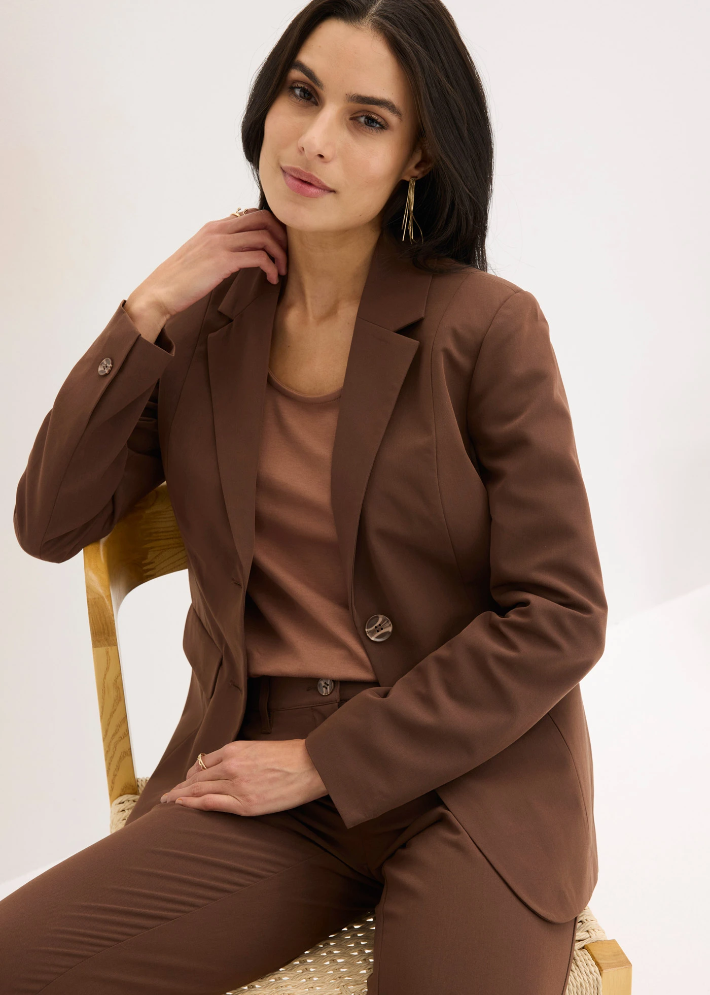 Costum cu pantaloni • maro • magazin bonprix