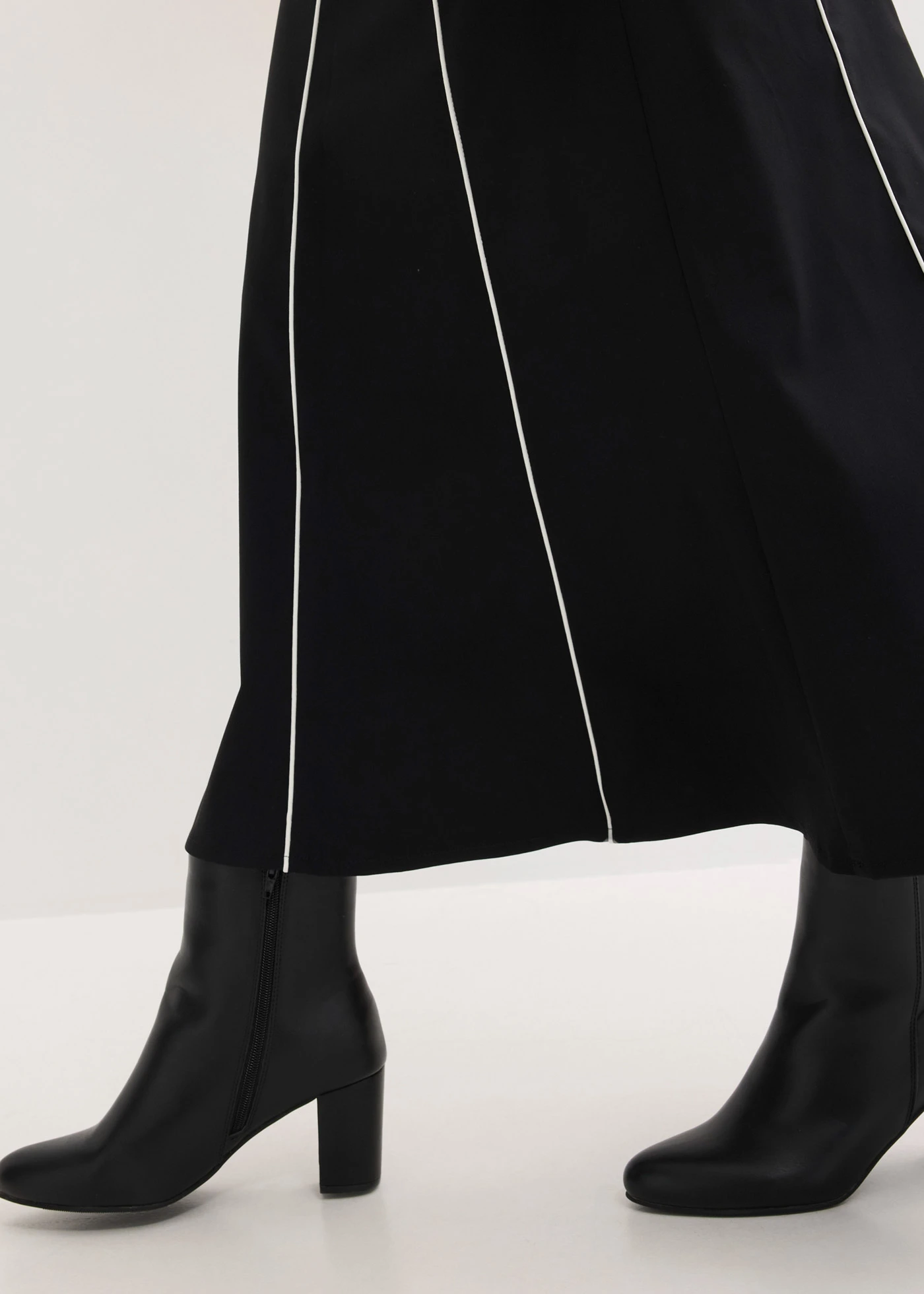 Maxi rok met stretch van bengaline • zwart/wolwit • bonprix online shop