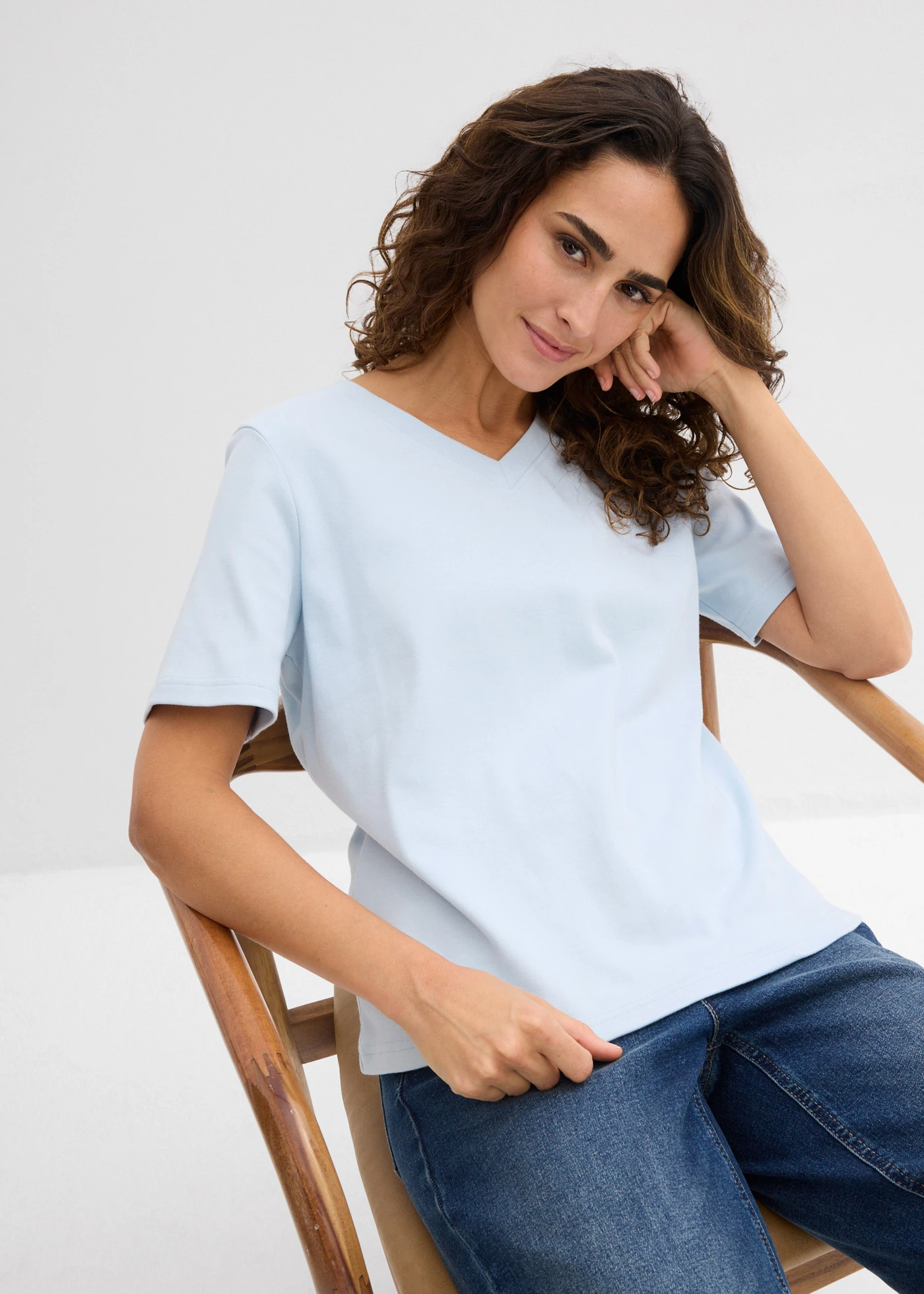 Lot de 2 T-shirts en jersey épais 100% coton • bleu poudré-bleu foncé • Boutique bonprix