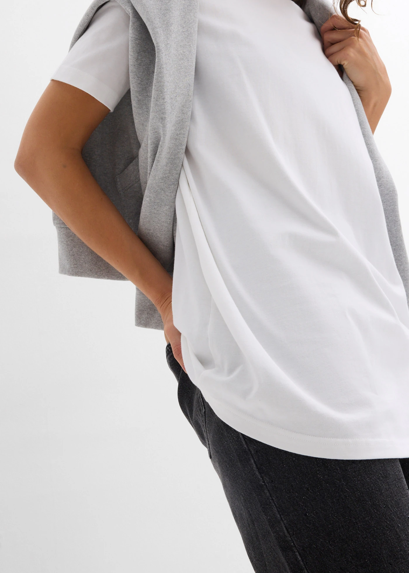 Bluză lungă din bumbac organic 100% (set/ 2 buc) • negru/alb • magazin bonprix