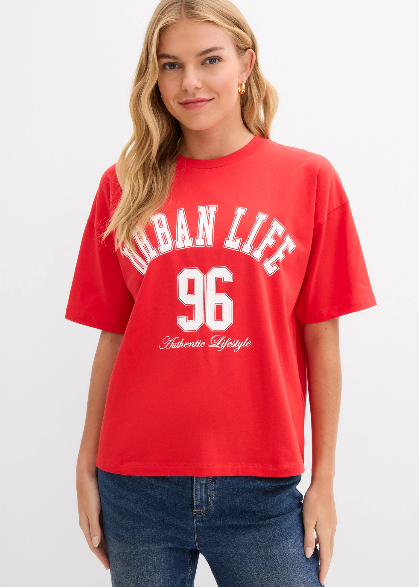 Koszulka oversize • truskawkowy z nadrukiem • sklep bonprix