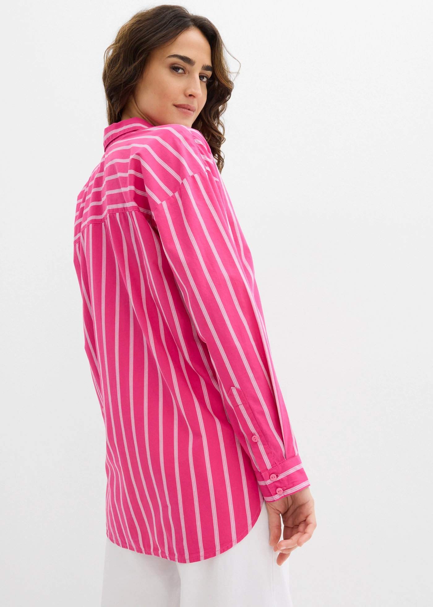 Chemise oversize 100% coton • pink lady/blanc rayé verticalement • Boutique bonprix
