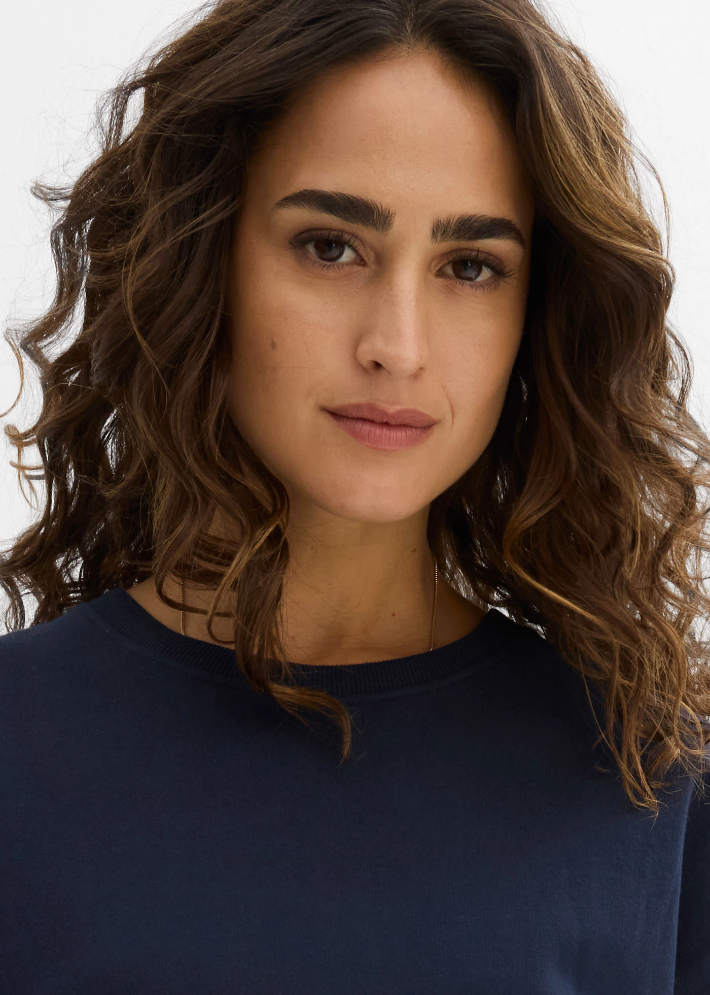 Sukienka dresowa z dołem z tkaniny • ciemnoniebieski • sklep bonprix