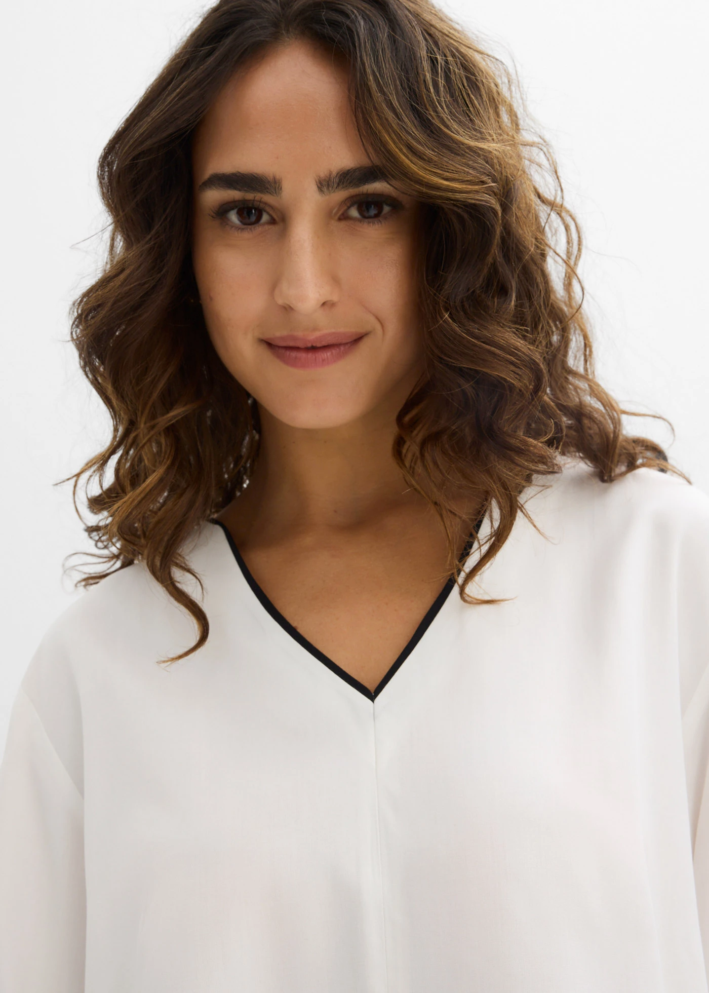 Tuniekblouse van soepele viscose • wolwit-zwart • bonprix online shop