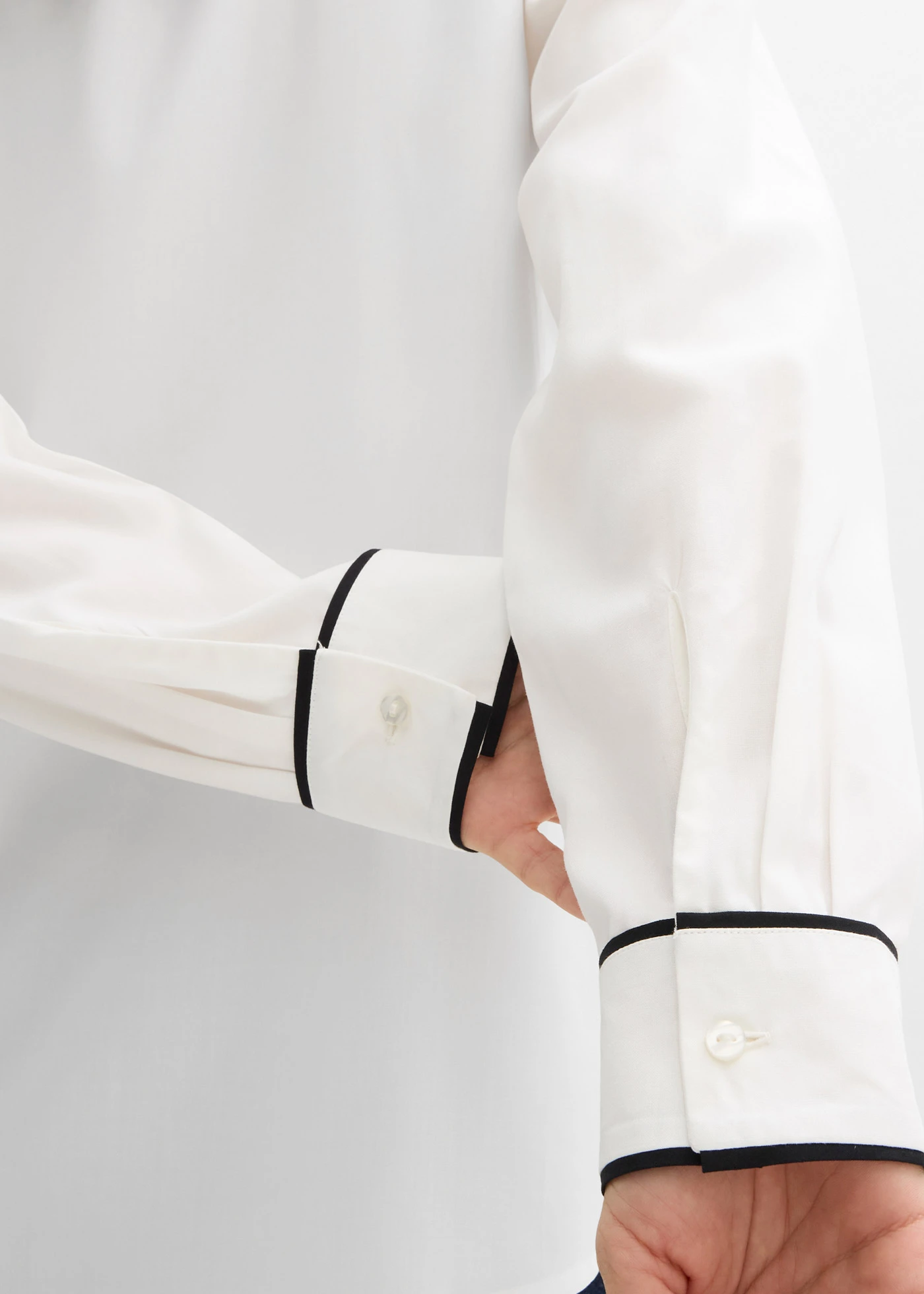 Tunika blúz puha viszkózból • gyapjúfehér/fekete • bonprix áruház