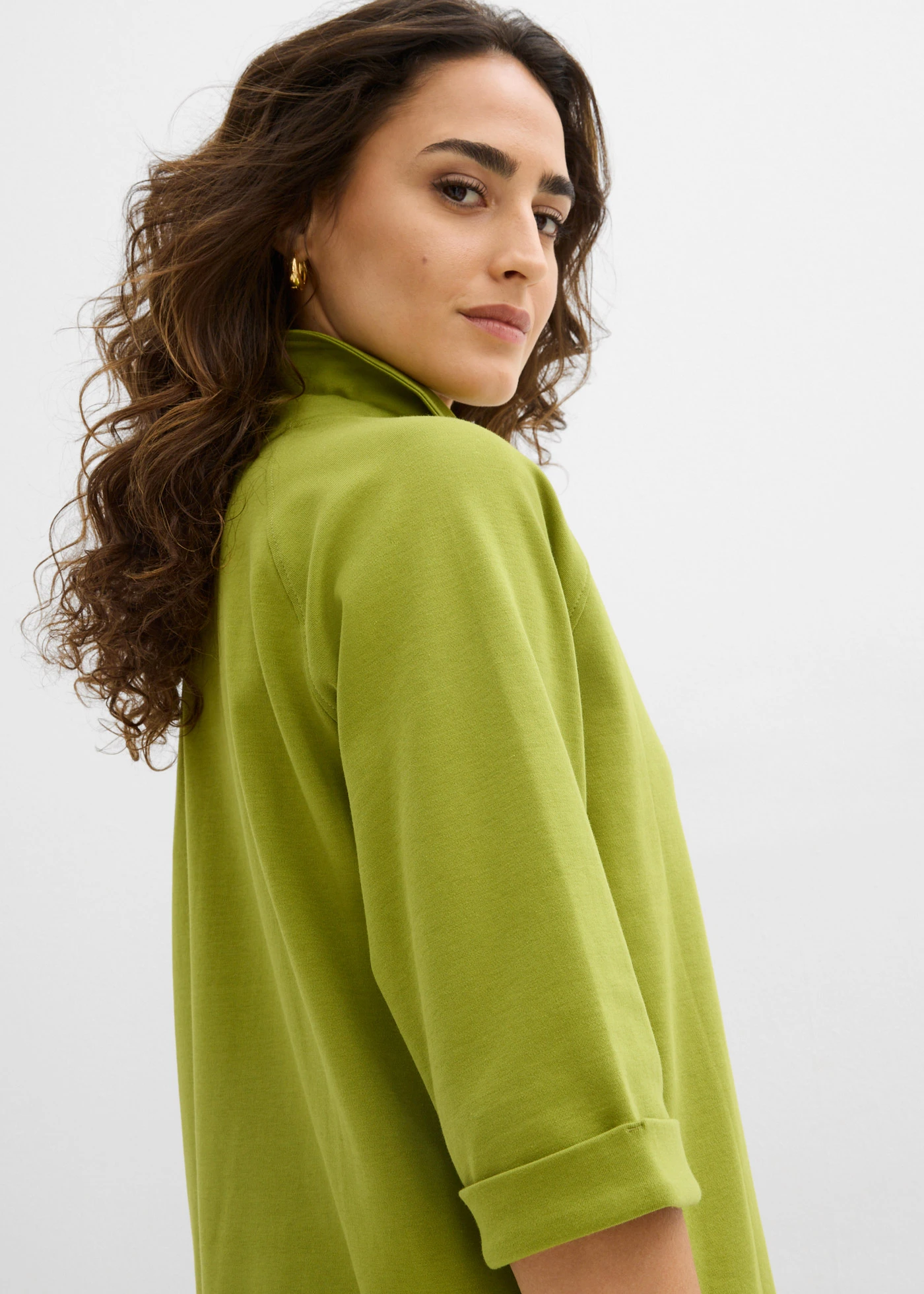 T-shirt à col zippé • vert mousse • Boutique bonprix