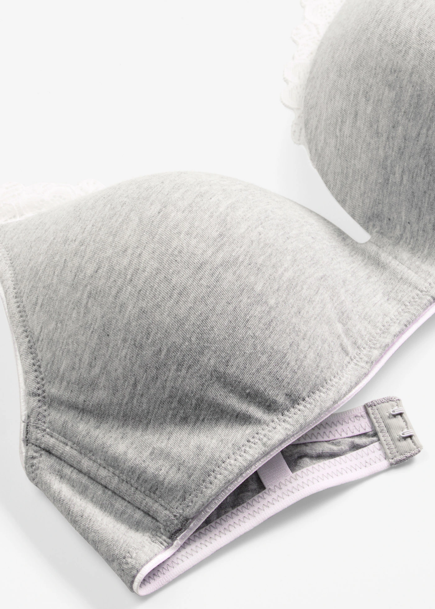 Előformázott melltartó merevítő nélkül, pamuttal és csipkével • világosszürke melírozott/fehér • bonprix áruház