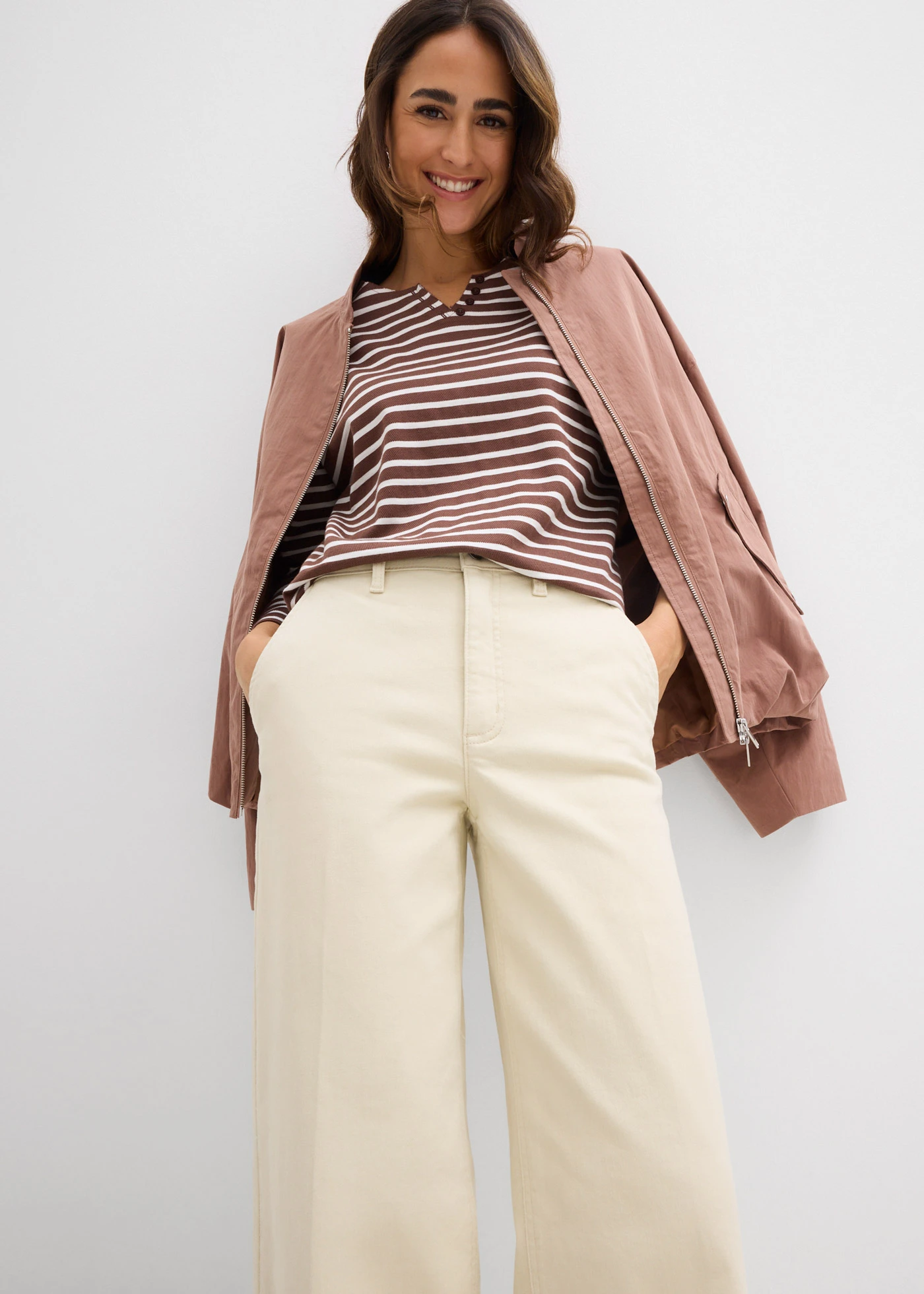 High Waist twill nadrág • világos homok • bonprix áruház