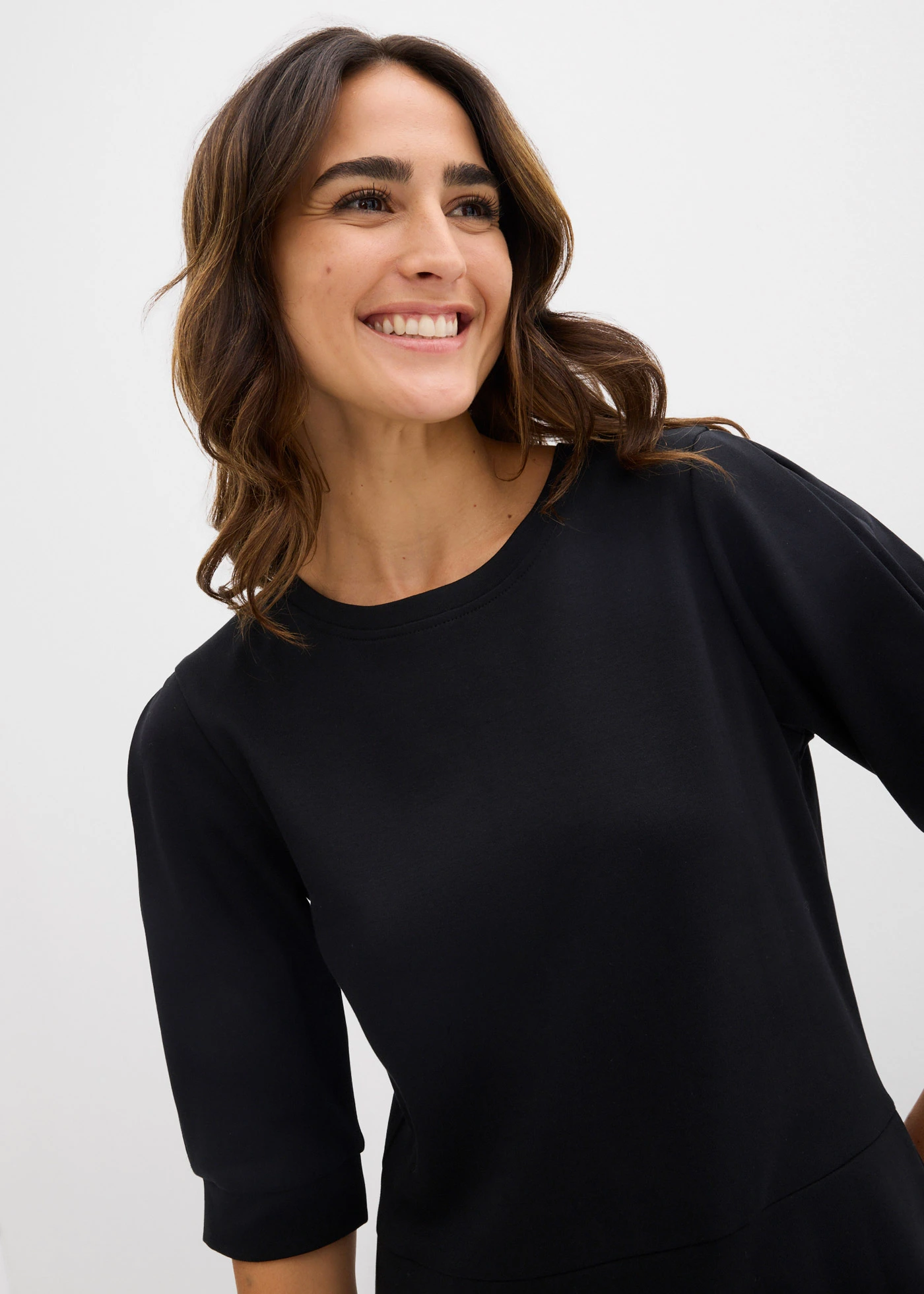 Robe T-shirt en coton épais • noir • Boutique bonprix