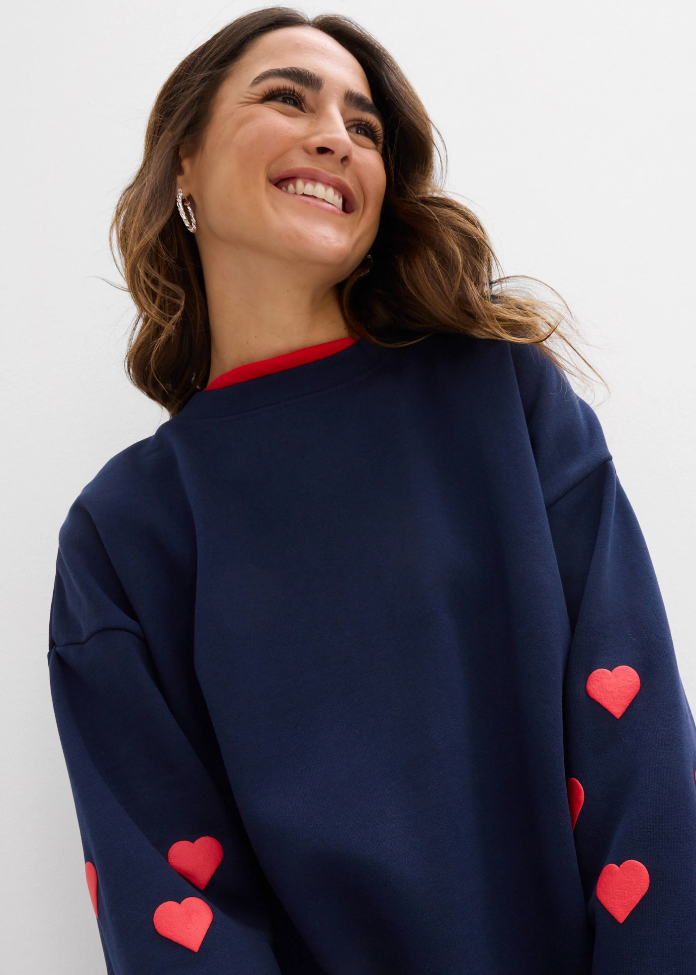 Bluză casual din material cu bumbac • bleumarin/roșu-căpșună cu imprimeu • magazin bonprix