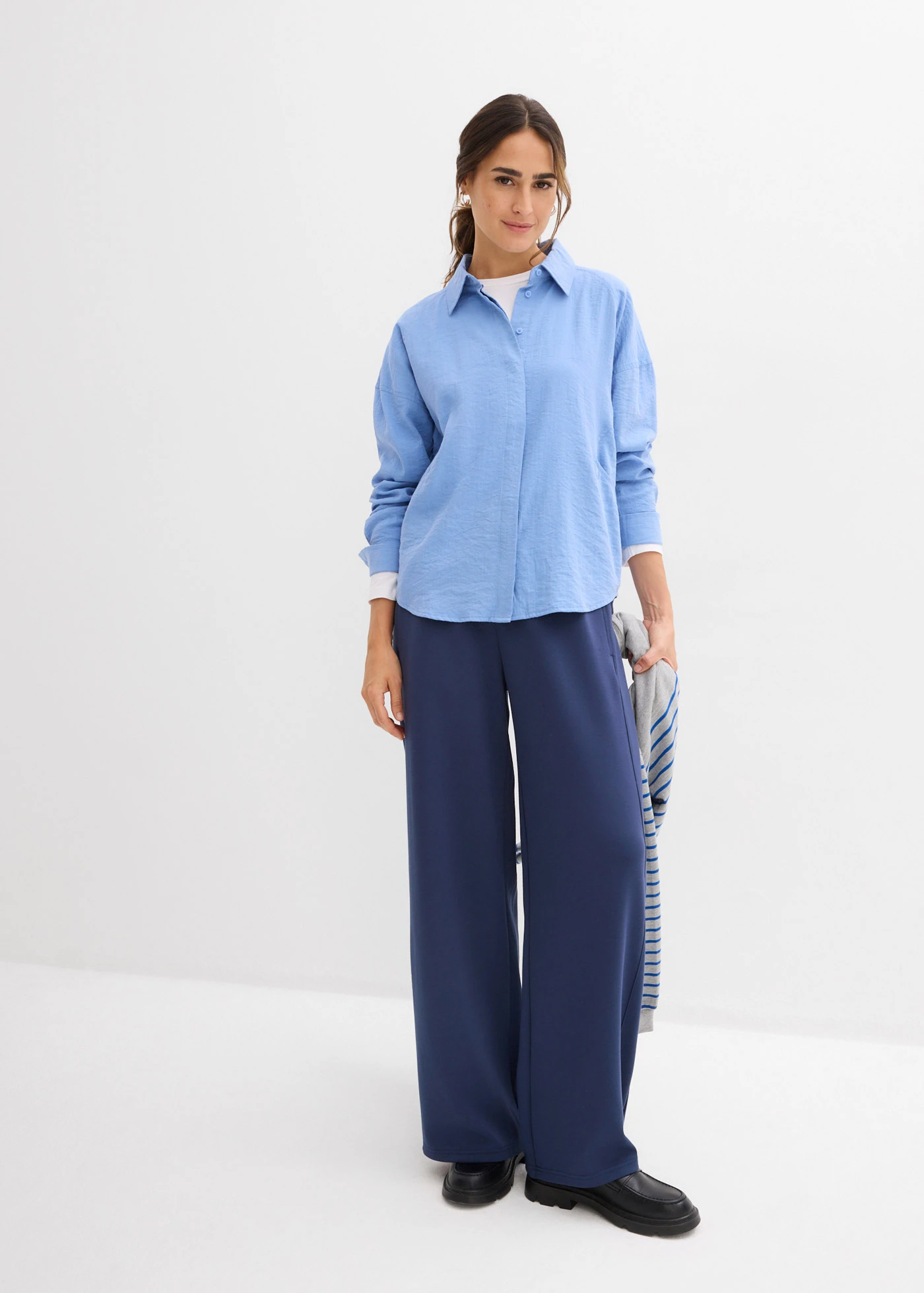 Overhemdblouse van viscose mix • middenblauw • bonprix online shop