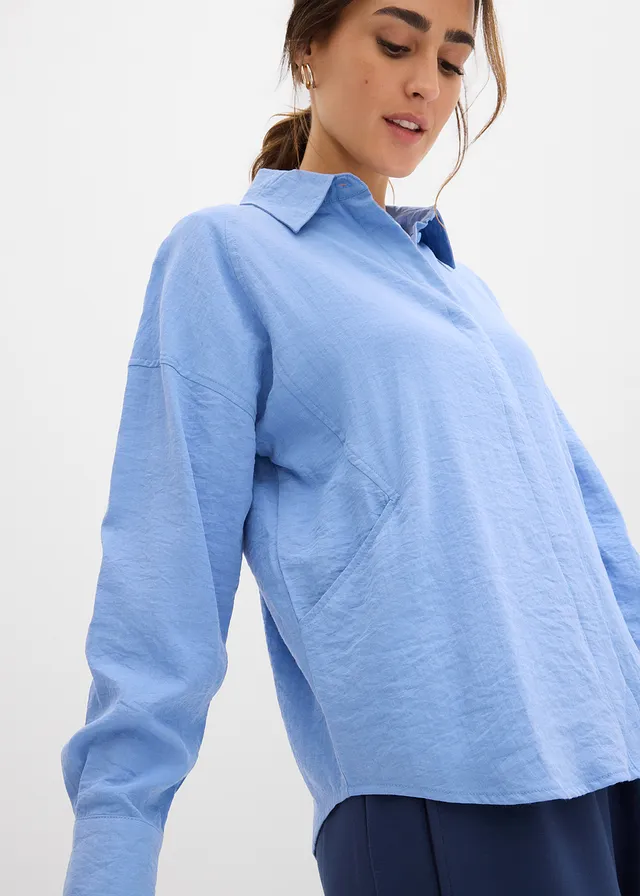Overhemdblouse met zakken in een viscose mix • middenblauw • product-page.page-title-suffix