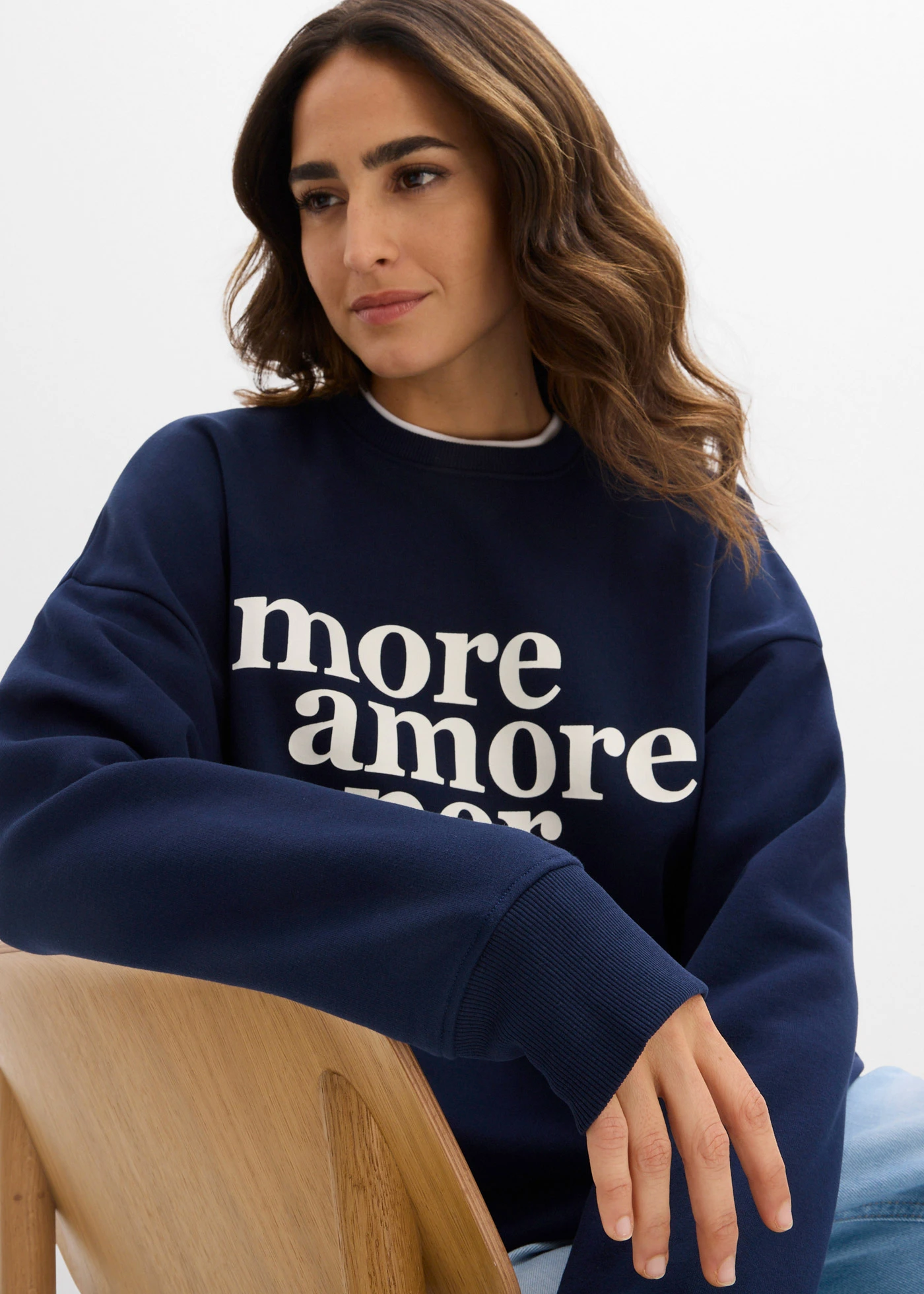 Sweat oversize en coton mélangé • bleu foncé/blanc • Boutique bonprix