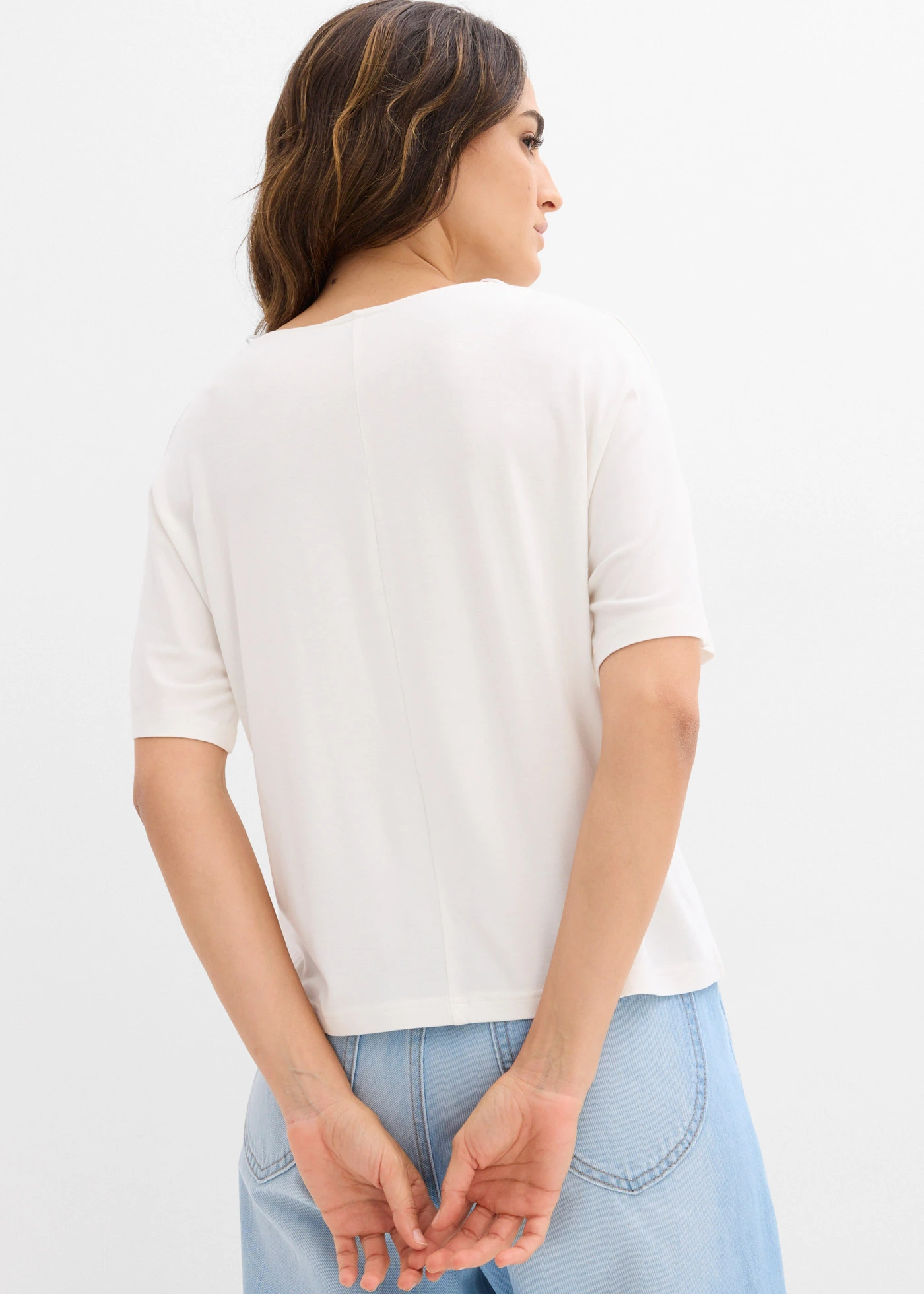 T-shirt en viscose extensible • ecru • Boutique bonprix