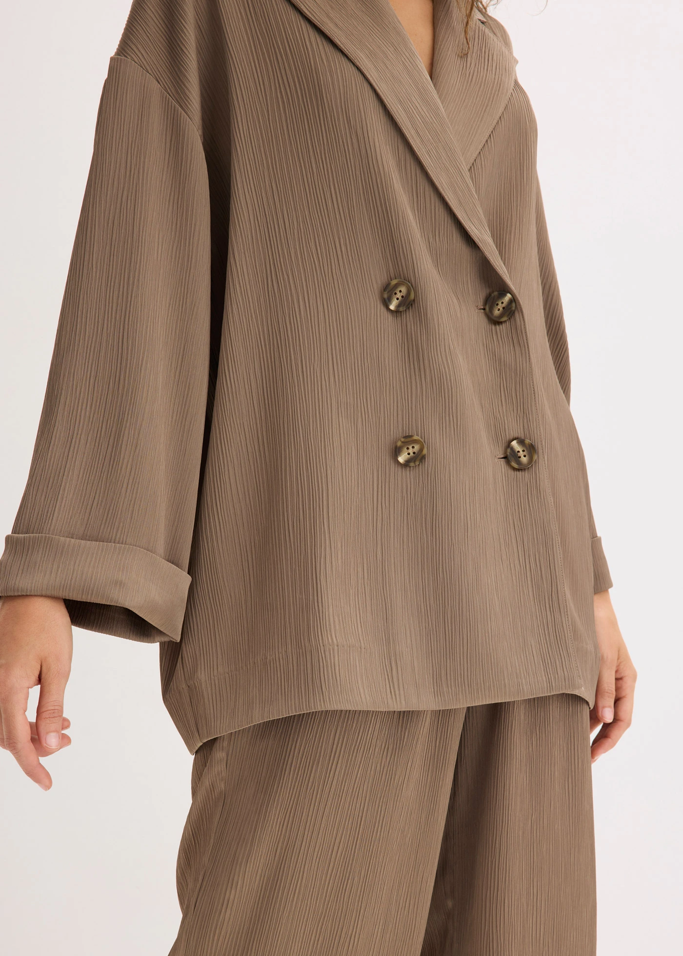 Sacou în stil oversize cu două rânduri de nasturi • gri-bej • magazin bonprix