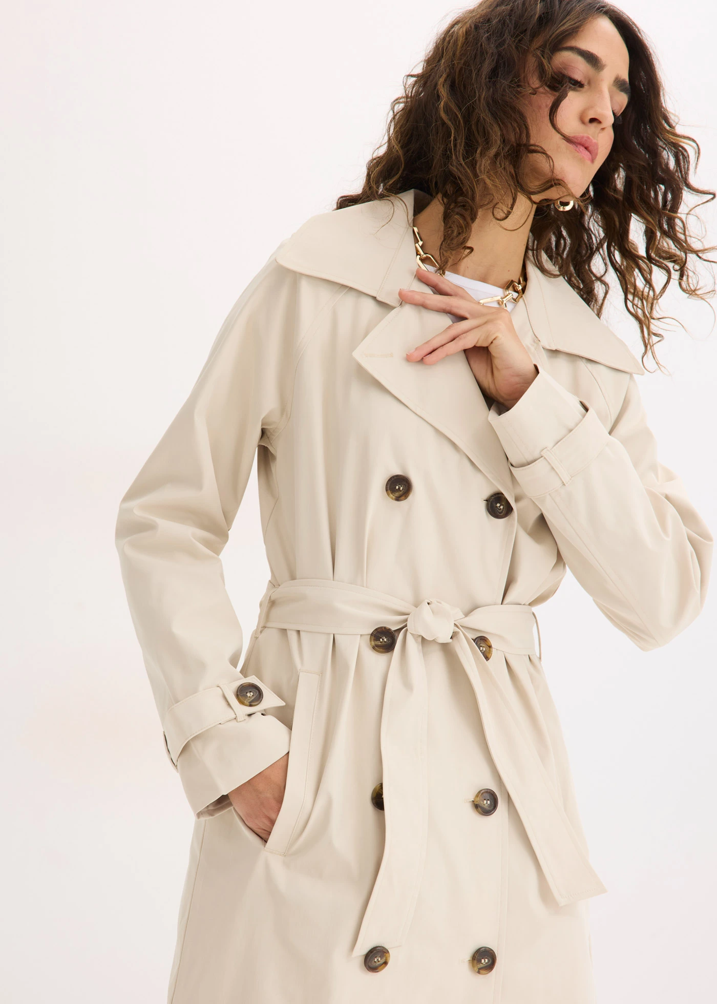 Gevoerde trenchcoat • lichtsand • bonprix online shop