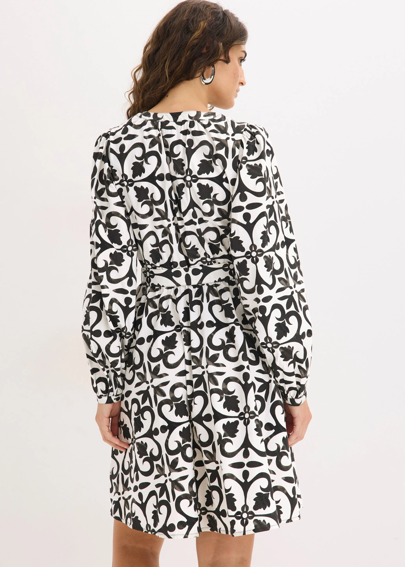 Rochie cu imprimeu • alb-negru, cu imprimeu • magazin bonprix