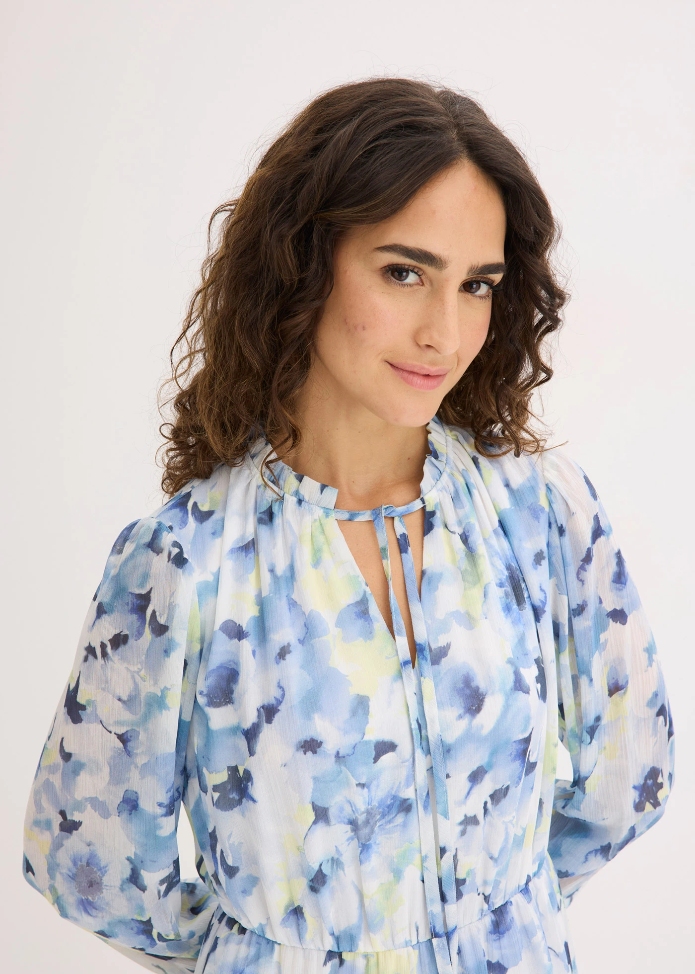 Rochie din șifon • albastru floral • magazin bonprix